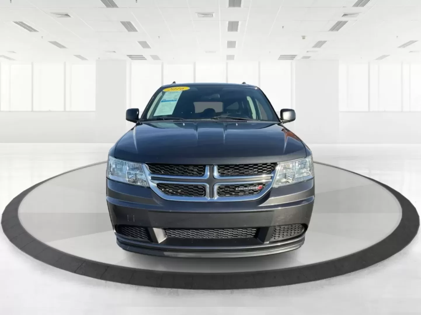 2016 Dodge Journey SE (3C4PDCAB8GT) with an Tigershark MultiAir 2.4L I-4 DOHC engine, located at 4508 South Dixie Dr, Moraine, OH, 45439, (937) 908-9800, 39.689976, -84.218452 - **Experience Life in Motion with the 2016 Dodge Journey SE SUV at Advantage Car and Credit - Moraine!**<br /> <br /> Are you ready to elevate your lifestyle? The 2016 Dodge Journey SE is the perfect blend of style, comfort, and versatility, making it the ideal SUV for growing families, weekend adven - Photo#5