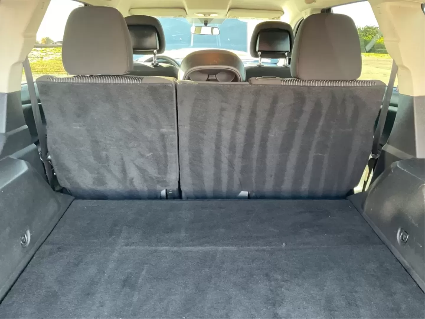 2016 Dodge Journey SE (3C4PDCAB8GT) with an Tigershark MultiAir 2.4L I-4 DOHC engine, located at 4508 South Dixie Dr, Moraine, OH, 45439, (937) 908-9800, 39.689976, -84.218452 - **Experience Life in Motion with the 2016 Dodge Journey SE SUV at Advantage Car and Credit - Moraine!**<br /> <br /> Are you ready to elevate your lifestyle? The 2016 Dodge Journey SE is the perfect blend of style, comfort, and versatility, making it the ideal SUV for growing families, weekend adven - Photo#11