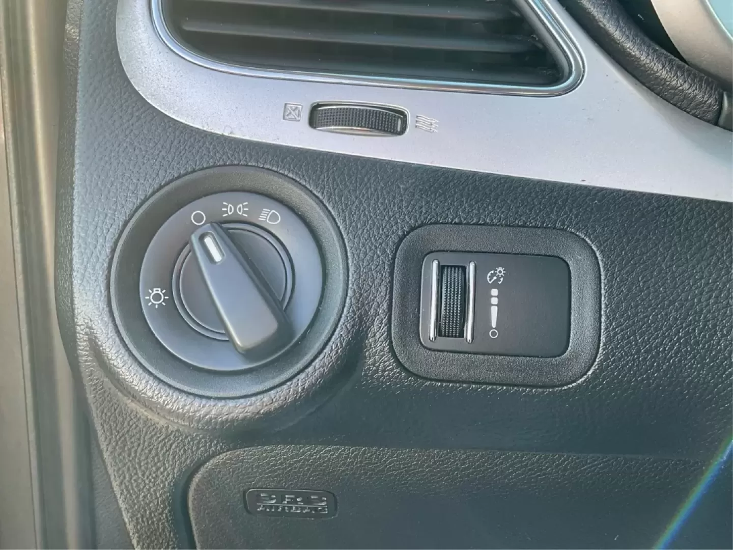 2016 Dodge Journey SE (3C4PDCAB8GT) with an Tigershark MultiAir 2.4L I-4 DOHC engine, located at 4508 South Dixie Dr, Moraine, OH, 45439, (937) 908-9800, 39.689976, -84.218452 - **Experience Life in Motion with the 2016 Dodge Journey SE SUV at Advantage Car and Credit - Moraine!**<br /> <br /> Are you ready to elevate your lifestyle? The 2016 Dodge Journey SE is the perfect blend of style, comfort, and versatility, making it the ideal SUV for growing families, weekend adven - Photo#16