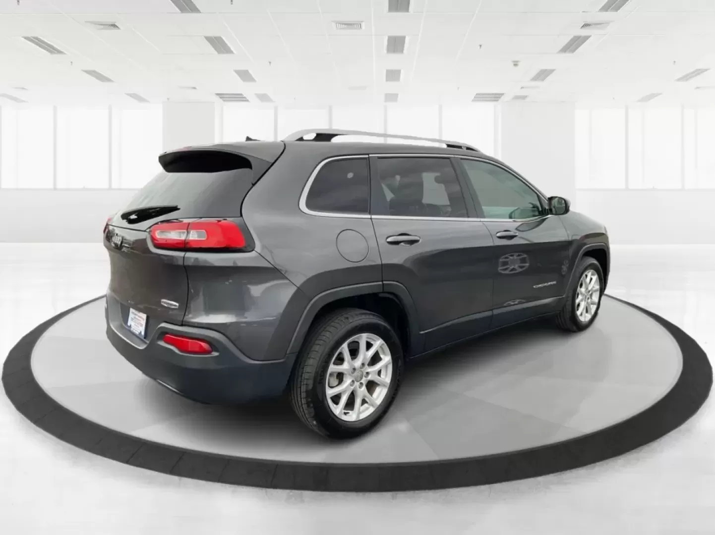 2014 Jeep Cherokee Latitude (1C4PJLCB1EW) with an Other engine, located at 1951 S Dayton Lakeview Rd., New Carlisle, OH, 45344, (937) 908-9800, 39.890999, -84.050255 - **Explore Adventure with the 2014 Jeep Cherokee Latitude at Advantage Car and Credit!**<br /> <br /> Are you ready to elevate your weekend adventures or enhance your daily commute? Look no further than this stunning 2014 Jeep Cherokee Latitude, available now at Advantage Car and Credit in New Carlis - Photo#2