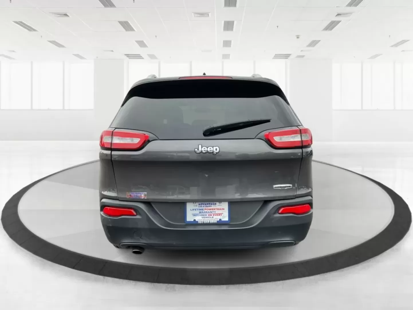 2014 Jeep Cherokee Latitude (1C4PJLCB1EW) with an Other engine, located at 1951 S Dayton Lakeview Rd., New Carlisle, OH, 45344, (937) 908-9800, 39.890999, -84.050255 - **Explore Adventure with the 2014 Jeep Cherokee Latitude at Advantage Car and Credit!**<br /> <br /> Are you ready to elevate your weekend adventures or enhance your daily commute? Look no further than this stunning 2014 Jeep Cherokee Latitude, available now at Advantage Car and Credit in New Carlis - Photo#3