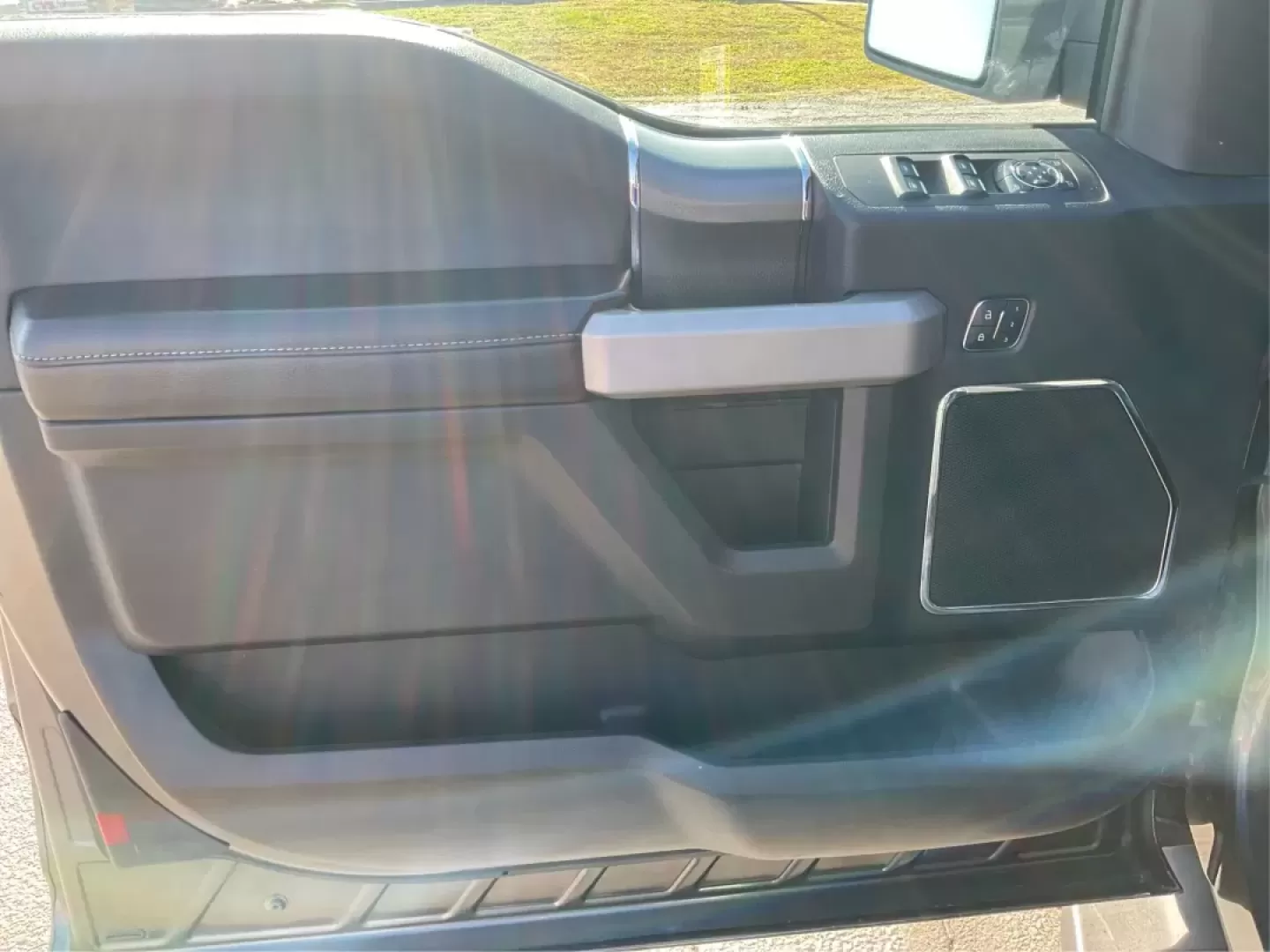 2015 Ford F-150 LARIAT (1FTEX1EPXFF) with an Other engine, located at 4508 South Dixie Dr, Moraine, OH, 45439, (937) 908-9800, 39.689976, -84.218452 - **Discover Adventure with the 2015 Ford F-150 LARIAT at Advantage Car and Credit - Moraine!**<br /> <br /> Are you ready to elevate your lifestyle and take on new adventures? Imagine the freedom of hitting the open road, whether it's for weekend camping trips, hauling gear for your favorite hobbies, - Photo#18