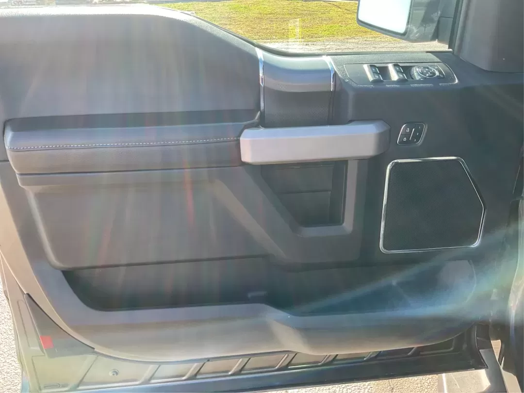 2015 Ford F-150 LARIAT (1FTEX1EPXFF) with an Other engine, located at 4508 South Dixie Dr, Moraine, OH, 45439, (937) 908-9800, 39.689976, -84.218452 - **Discover Adventure with the 2015 Ford F-150 LARIAT at Advantage Car and Credit - Moraine!**<br /> <br /> Are you ready to elevate your lifestyle and take on new adventures? Imagine the freedom of hitting the open road, whether it's for weekend camping trips, hauling gear for your favorite hobbies, - Photo#18