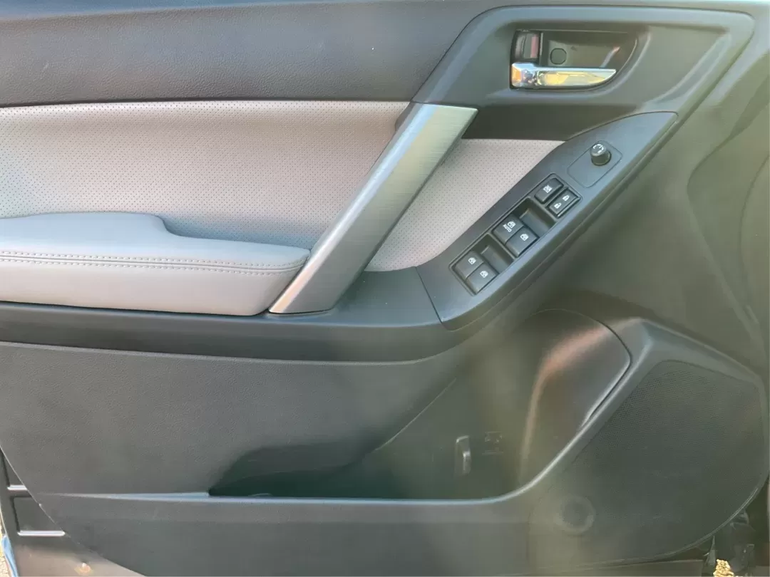 2015 Subaru Forester 2.5i Limited (JF2SJAHC5FH) with an 2.5L H-4 DOHC engine, located at 1230 East Main St, Xenia, OH, 45385, (937) 908-9800, 39.688026, -83.910172 - Looking for a reliable vehicle that can seamlessly transition from daily commutes to weekend adventures? Look no further than the 2015 Subaru Forester 2.5i Limited, available now at Advantage Car and Credit in Xenia, OH. This versatile SUV is perfect for growing families, outdoor enthusiasts, and an - Photo#17