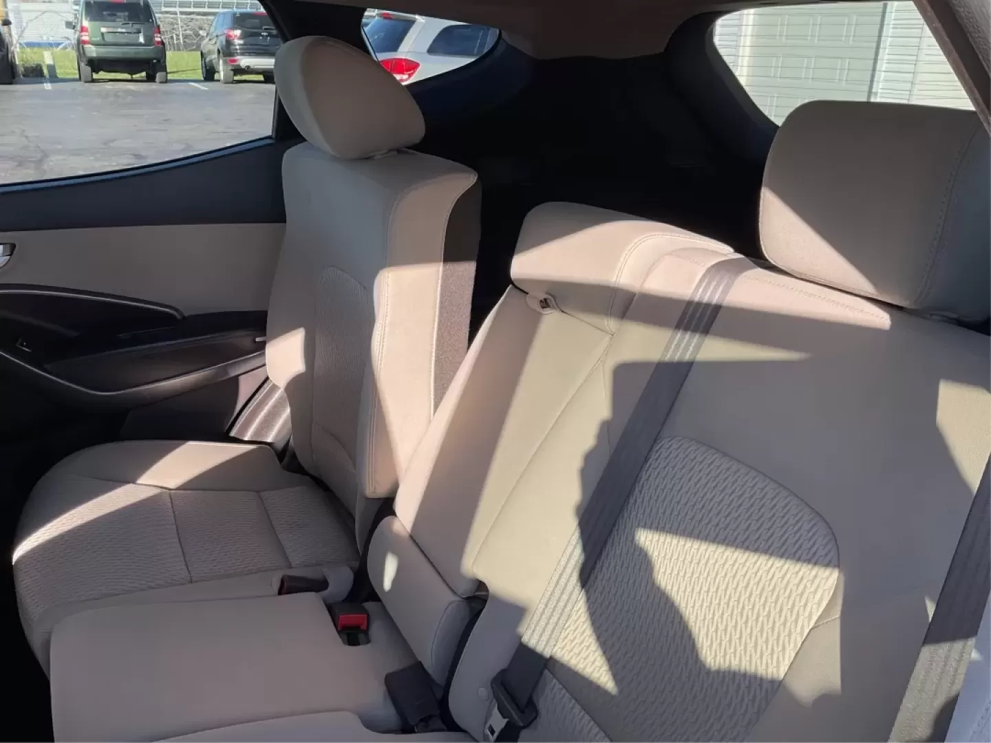 2014 Hyundai Santa Fe 2.4L (5XYZUDLBXEG) with an Theta II 2.4L I-4 gasoline direct injection engine, located at 8750 N County Rd 25A, Piqua, OH, 45356, (937) 908-9800, 40.164391, -84.232513 - **Explore New Adventures in the 2014 Hyundai Santa Fe from Advantage Car and Credit - Piqua!**<br /> <br /> Are you ready to elevate your family outings or weekend adventures? Look no further than this stunning 2014 Hyundai Santa Fe, perfect for those who crave both comfort and versatility in their - Photo#10