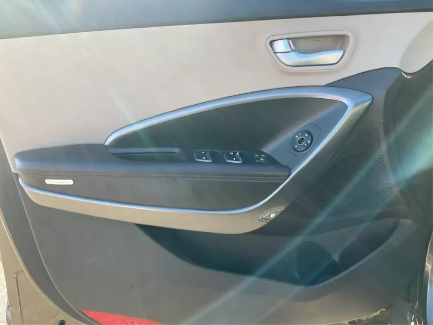 2014 Hyundai Santa Fe 2.4L (5XYZUDLBXEG) with an Theta II 2.4L I-4 gasoline direct injection engine, located at 8750 N County Rd 25A, Piqua, OH, 45356, (937) 908-9800, 40.164391, -84.232513 - **Explore New Adventures in the 2014 Hyundai Santa Fe from Advantage Car and Credit - Piqua!**<br /> <br /> Are you ready to elevate your family outings or weekend adventures? Look no further than this stunning 2014 Hyundai Santa Fe, perfect for those who crave both comfort and versatility in their - Photo#18