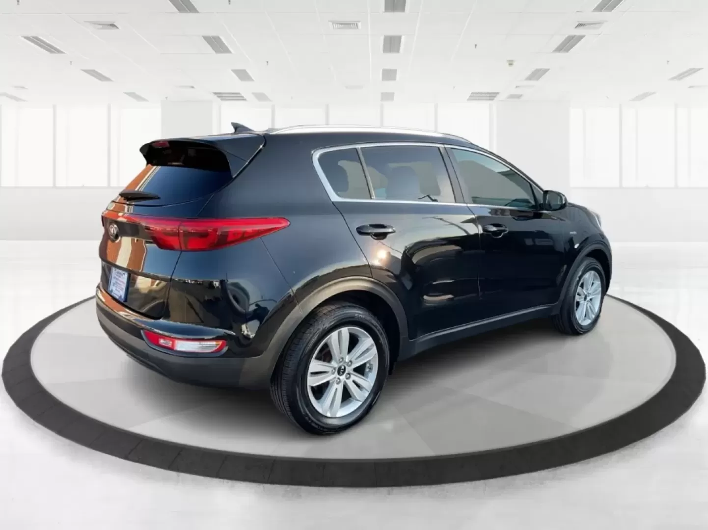2017 Kia Sportage LX (KNDPMCACXH7) with an Theta II 2.4L I-4 gasoline direct injection engine, located at 880 E. National Road, Vandalia, OH, 45377, (937) 908-9800, 39.891918, -84.183594 - **Adventure Awaits with the 2017 Kia Sportage LX Perfect for Your Next Family Road Trip!**<br /> <br /> Looking for a reliable, stylish, and versatile vehicle that's ideal for everything from family outings to weekend getaways? Look no further than the 2017 Kia Sportage LX, available now at Advanta - Photo#2