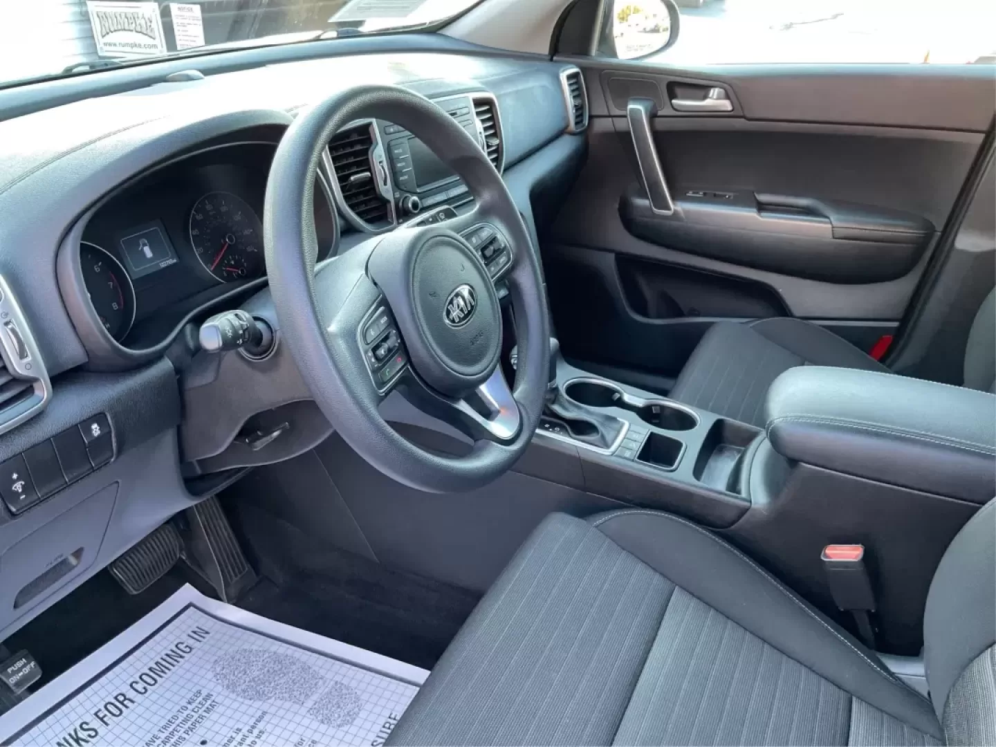 2017 Kia Sportage LX (KNDPMCACXH7) with an Theta II 2.4L I-4 gasoline direct injection engine, located at 880 E. National Road, Vandalia, OH, 45377, (937) 908-9800, 39.891918, -84.183594 - **Adventure Awaits with the 2017 Kia Sportage LX Perfect for Your Next Family Road Trip!**<br /> <br /> Looking for a reliable, stylish, and versatile vehicle that's ideal for everything from family outings to weekend getaways? Look no further than the 2017 Kia Sportage LX, available now at Advanta - Photo#9