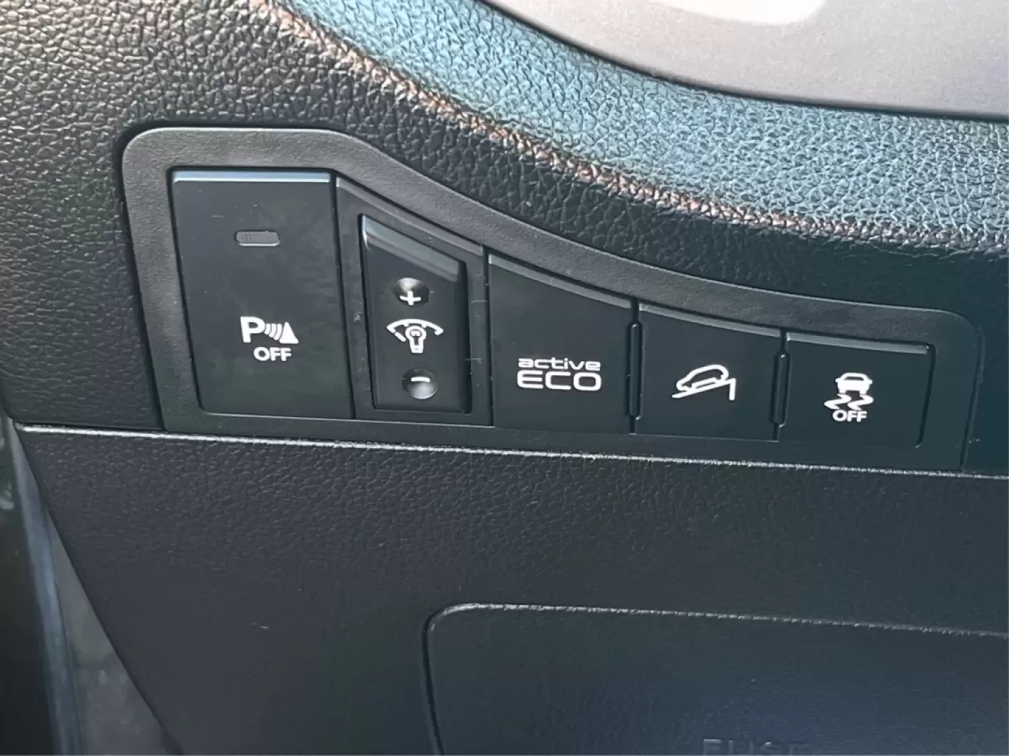 2014 Kia Sportage LX (KNDPBCAC8E7) with an Other engine, located at 1230 East Main St, Xenia, OH, 45385, (937) 908-9800, 39.688026, -83.910172 - **Adventure Awaits: 2014 Kia Sportage LX Ideal for Your Next Journey!**<br /> <br /> If you're searching for a versatile vehicle that seamlessly blends style, comfort, and functionality, the 2014 Kia Sportage LX is your answer! Perfect for weekend adventures or daily commutes, this crossover is des - Photo#17