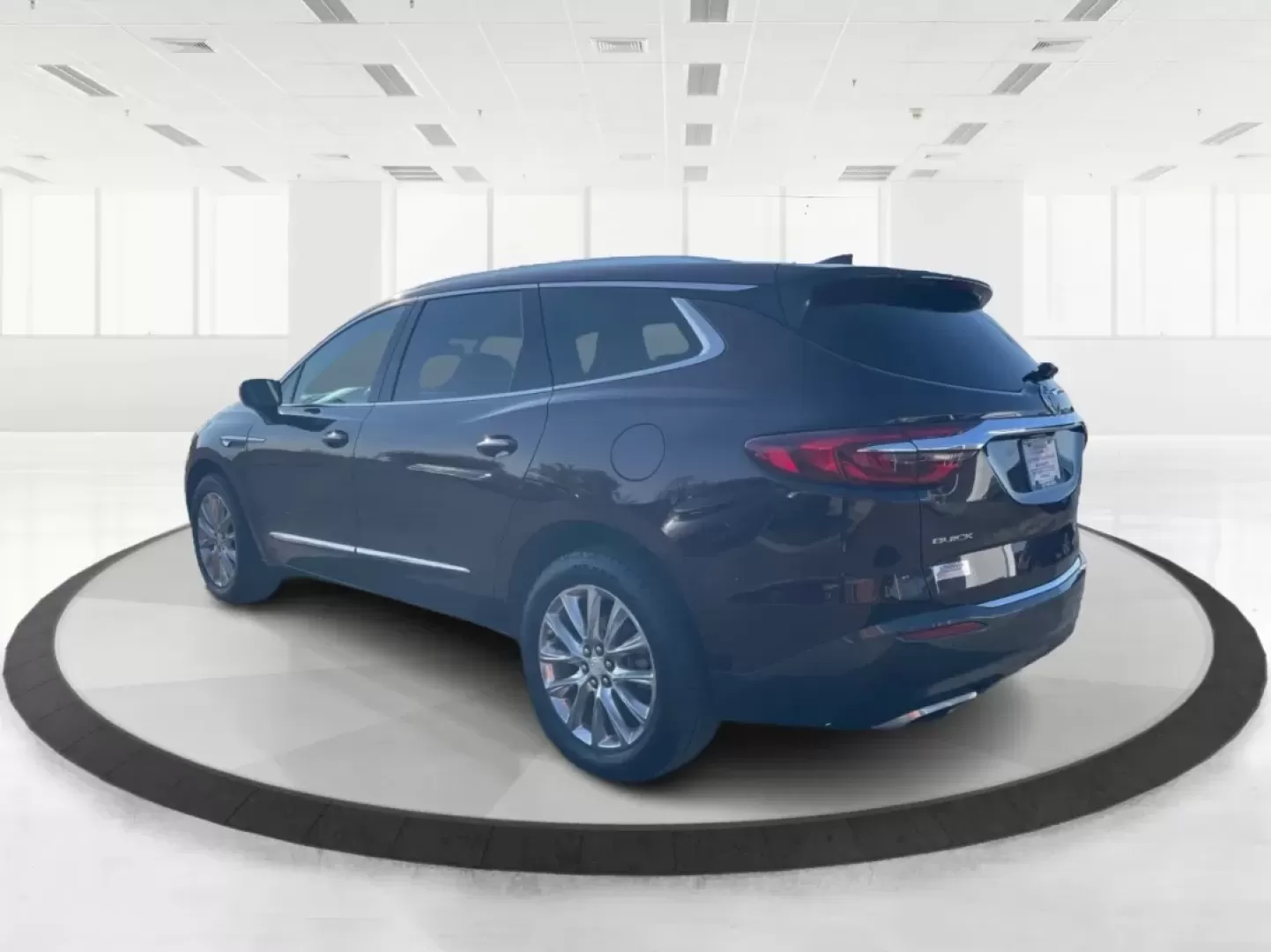 2018 Buick Enclave Premium (5GAEVBKW7JJ) with an 3.6L V-6 gasoline direct injection engine, located at 4508 South Dixie Dr, Moraine, OH, 45439, (937) 908-9800, 39.689976, -84.218452 - **Adventure Awaits with the 2018 Buick Enclave - Perfect for Family Road Trips!**<br /> <br /> If you're looking for the ideal family vehicle that can handle both your daily commutes and weekend adventures, look no further than this stunning 2018 Buick Enclave, now available at Advantage Car and Cre - Photo#4