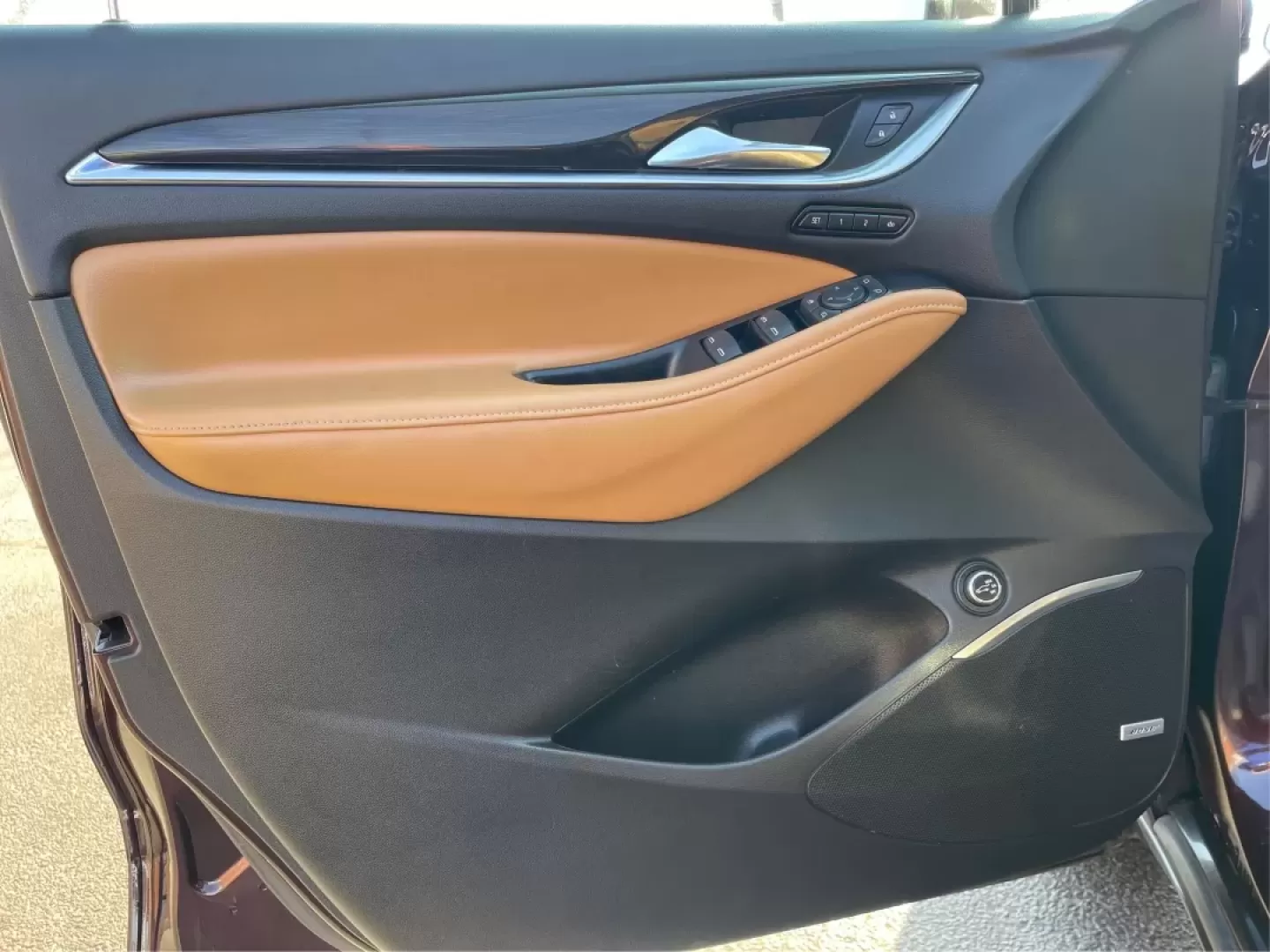 2018 Buick Enclave Premium (5GAEVBKW7JJ) with an 3.6L V-6 gasoline direct injection engine, located at 4508 South Dixie Dr, Moraine, OH, 45439, (937) 908-9800, 39.689976, -84.218452 - **Adventure Awaits with the 2018 Buick Enclave - Perfect for Family Road Trips!**<br /> <br /> If you're looking for the ideal family vehicle that can handle both your daily commutes and weekend adventures, look no further than this stunning 2018 Buick Enclave, now available at Advantage Car and Cre - Photo#18