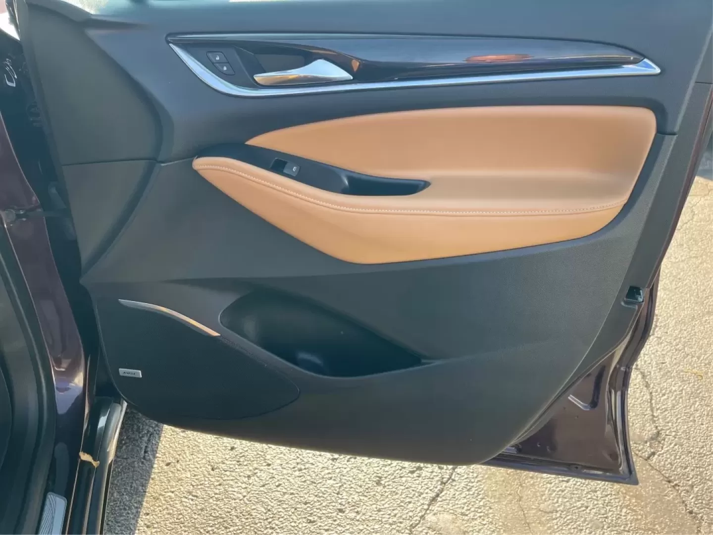 2018 Buick Enclave Premium (5GAEVBKW7JJ) with an 3.6L V-6 gasoline direct injection engine, located at 4508 South Dixie Dr, Moraine, OH, 45439, (937) 908-9800, 39.689976, -84.218452 - **Adventure Awaits with the 2018 Buick Enclave - Perfect for Family Road Trips!**<br /> <br /> If you're looking for the ideal family vehicle that can handle both your daily commutes and weekend adventures, look no further than this stunning 2018 Buick Enclave, now available at Advantage Car and Cre - Photo#19