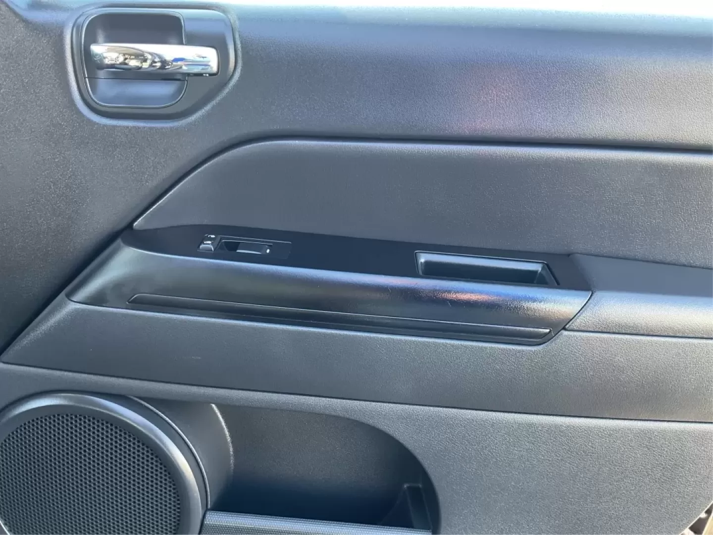 2014 Jeep Compass Sport (1C4NJDBB8ED) with an 2.4L I-4 DOHC engine, located at 1099 N County Rd 25A , Troy, OH, 45373, (937) 908-9800, 40.057079, -84.212883 - Discover the adventure-ready 2014 Jeep Compass, an SUV that's perfect for weekend getaways and daily commutes alike. Whether you're navigating the bustling streets of Troy or heading out on a family road trip to nearby attractions like the Miami County Fair, this rugged vehicle will elevate your dri - Photo#18