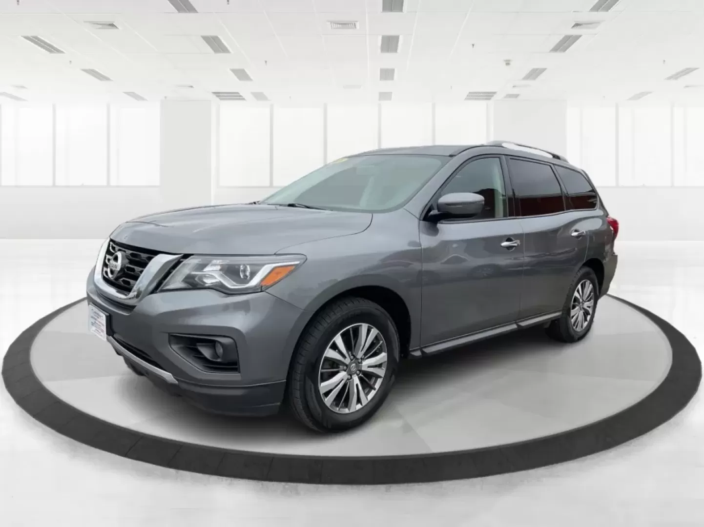 2018 Nissan Pathfinder SV (5N1DR2MM1JC) with an 3.5L V-6 gasoline direct injection engine, located at 880 E. National Road, Vandalia, OH, 45377, (937) 908-9800, 39.891918, -84.183594 - Are you ready to elevate your family adventures or weekend getaways? Look no further than the 2018 Nissan Pathfinder SV, available now at Advantage Car and Credit in Vandalia, OH. Perfectly designed for growing families, this spacious SUV is not only a reliable daily driver but also an ideal compani - Photo#8