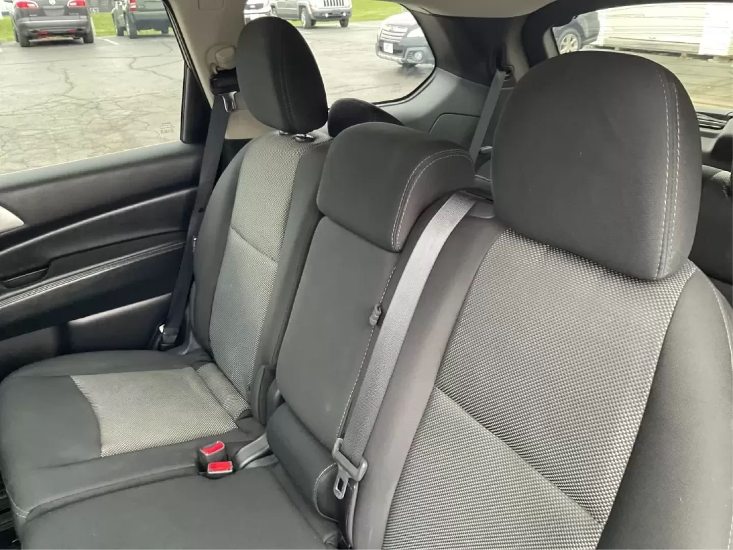 2018 Nissan Pathfinder SV (5N1DR2MM1JC) with an 3.5L V-6 gasoline direct injection engine, located at 880 E. National Road, Vandalia, OH, 45377, (937) 908-9800, 39.891918, -84.183594 - Are you ready to elevate your family adventures or weekend getaways? Look no further than the 2018 Nissan Pathfinder SV, available now at Advantage Car and Credit in Vandalia, OH. Perfectly designed for growing families, this spacious SUV is not only a reliable daily driver but also an ideal compani - Photo#10