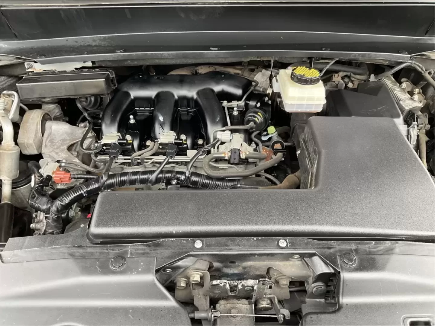 2018 Nissan Pathfinder SV (5N1DR2MM1JC) with an 3.5L V-6 gasoline direct injection engine, located at 880 E. National Road, Vandalia, OH, 45377, (937) 908-9800, 39.891918, -84.183594 - Are you ready to elevate your family adventures or weekend getaways? Look no further than the 2018 Nissan Pathfinder SV, available now at Advantage Car and Credit in Vandalia, OH. Perfectly designed for growing families, this spacious SUV is not only a reliable daily driver but also an ideal compani - Photo#11