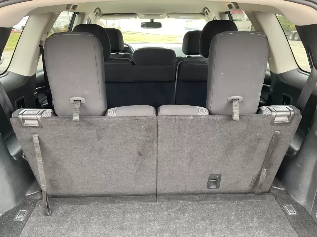 2018 Nissan Pathfinder SV (5N1DR2MM1JC) with an 3.5L V-6 gasoline direct injection engine, located at 880 E. National Road, Vandalia, OH, 45377, (937) 908-9800, 39.891918, -84.183594 - Are you ready to elevate your family adventures or weekend getaways? Look no further than the 2018 Nissan Pathfinder SV, available now at Advantage Car and Credit in Vandalia, OH. Perfectly designed for growing families, this spacious SUV is not only a reliable daily driver but also an ideal compani - Photo#12