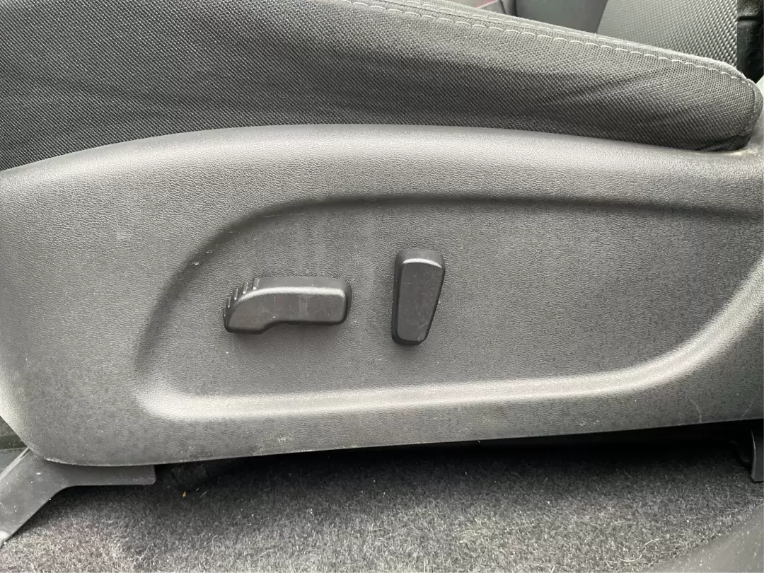 2018 Nissan Pathfinder SV (5N1DR2MM1JC) with an 3.5L V-6 gasoline direct injection engine, located at 880 E. National Road, Vandalia, OH, 45377, (937) 908-9800, 39.891918, -84.183594 - Are you ready to elevate your family adventures or weekend getaways? Look no further than the 2018 Nissan Pathfinder SV, available now at Advantage Car and Credit in Vandalia, OH. Perfectly designed for growing families, this spacious SUV is not only a reliable daily driver but also an ideal compani - Photo#17