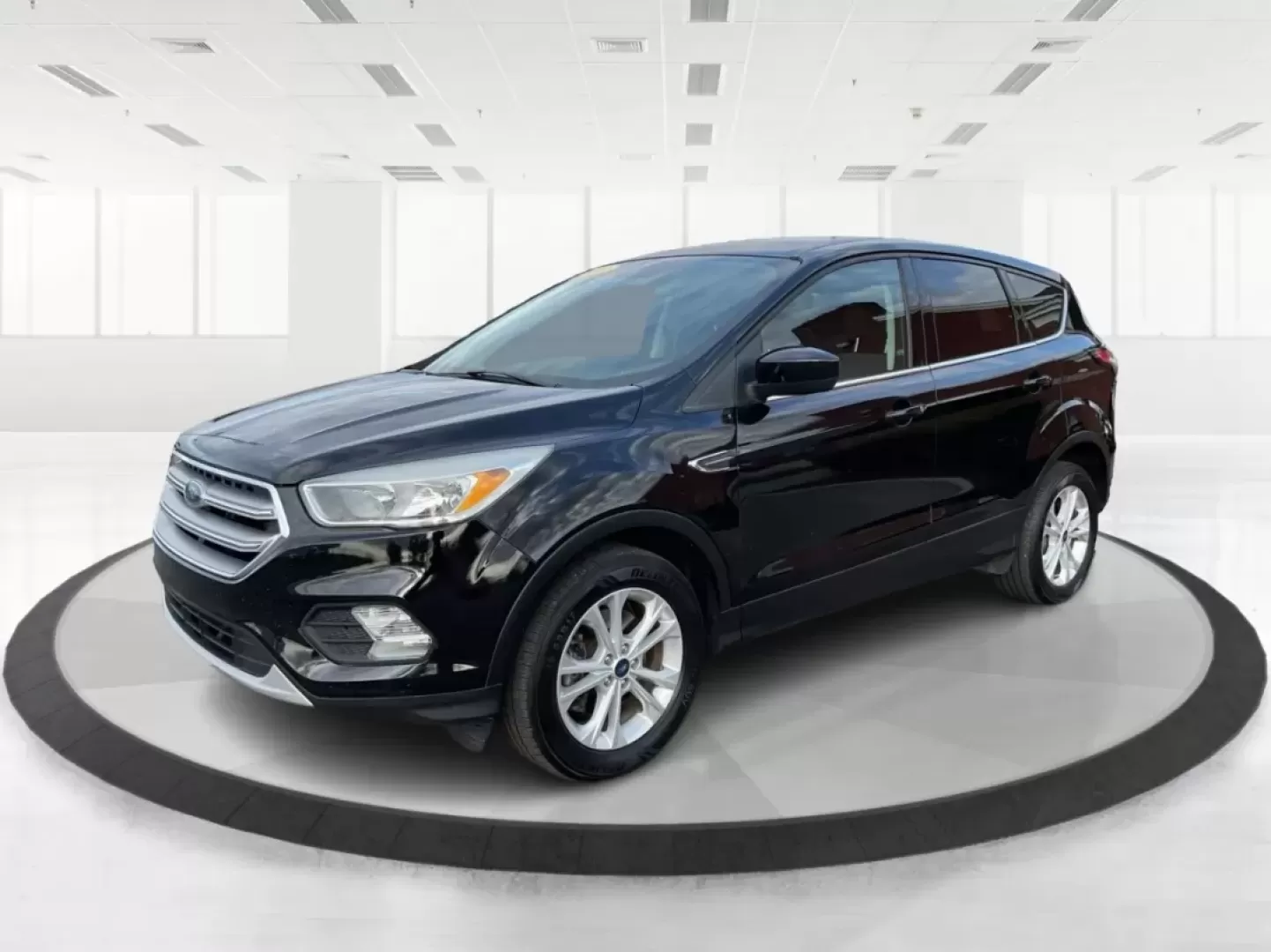 2017 Ford Escape SE (1FMCU9GD3HU) with an Other engine, located at 8750 N County Rd 25A, Piqua, OH, 45356, (937) 908-9800, 40.164391, -84.232513 - **Discover the Perfect SUV for Your Next Adventure!**<br /> <br /> Are you ready to elevate your lifestyle with a vehicle that can handle everything from daily commutes to weekend getaways? Look no further than the 2017 Ford Escape SE, now available at Advantage Car and Credit - Piqua. Located at 87 - Photo#8