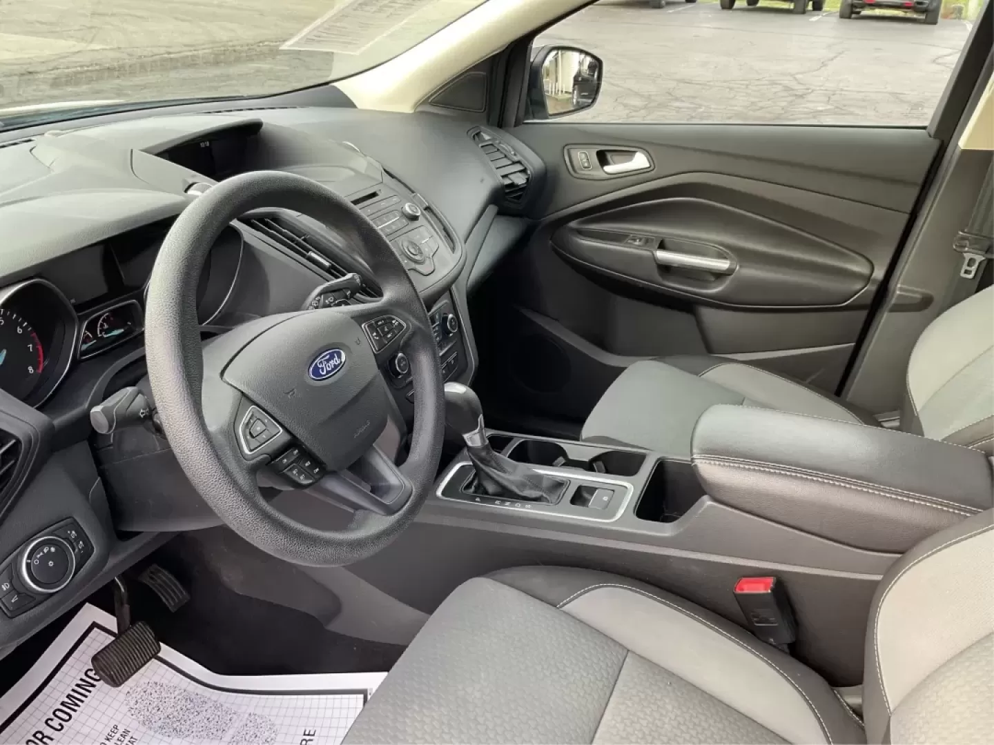 2017 Ford Escape SE (1FMCU9GD3HU) with an Other engine, located at 8750 N County Rd 25A, Piqua, OH, 45356, (937) 908-9800, 40.164391, -84.232513 - **Discover the Perfect SUV for Your Next Adventure!**<br /> <br /> Are you ready to elevate your lifestyle with a vehicle that can handle everything from daily commutes to weekend getaways? Look no further than the 2017 Ford Escape SE, now available at Advantage Car and Credit - Piqua. Located at 87 - Photo#9