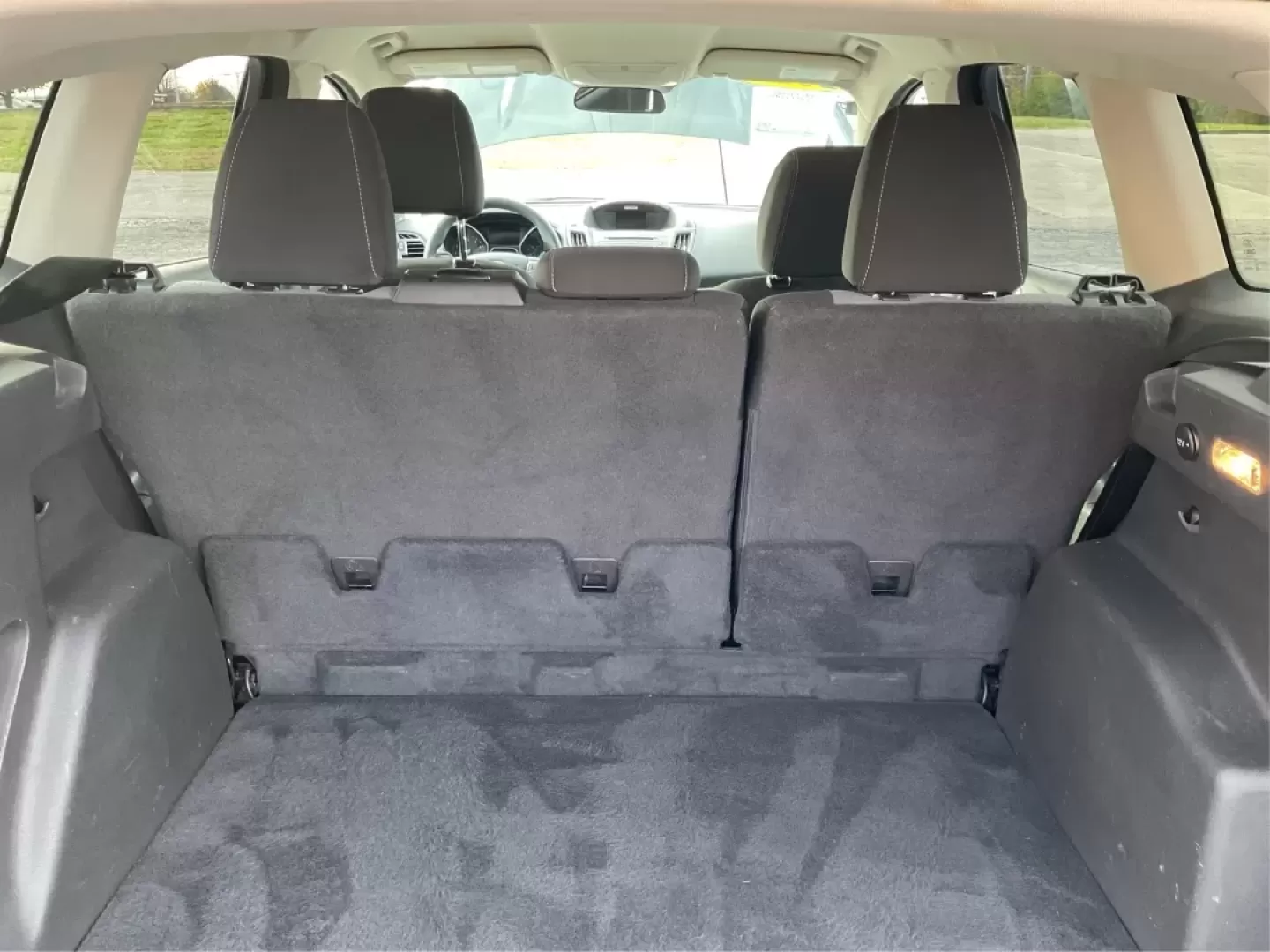 2017 Ford Escape SE (1FMCU9GD3HU) with an Other engine, located at 8750 N County Rd 25A, Piqua, OH, 45356, (937) 908-9800, 40.164391, -84.232513 - **Discover the Perfect SUV for Your Next Adventure!**<br /> <br /> Are you ready to elevate your lifestyle with a vehicle that can handle everything from daily commutes to weekend getaways? Look no further than the 2017 Ford Escape SE, now available at Advantage Car and Credit - Piqua. Located at 87 - Photo#11