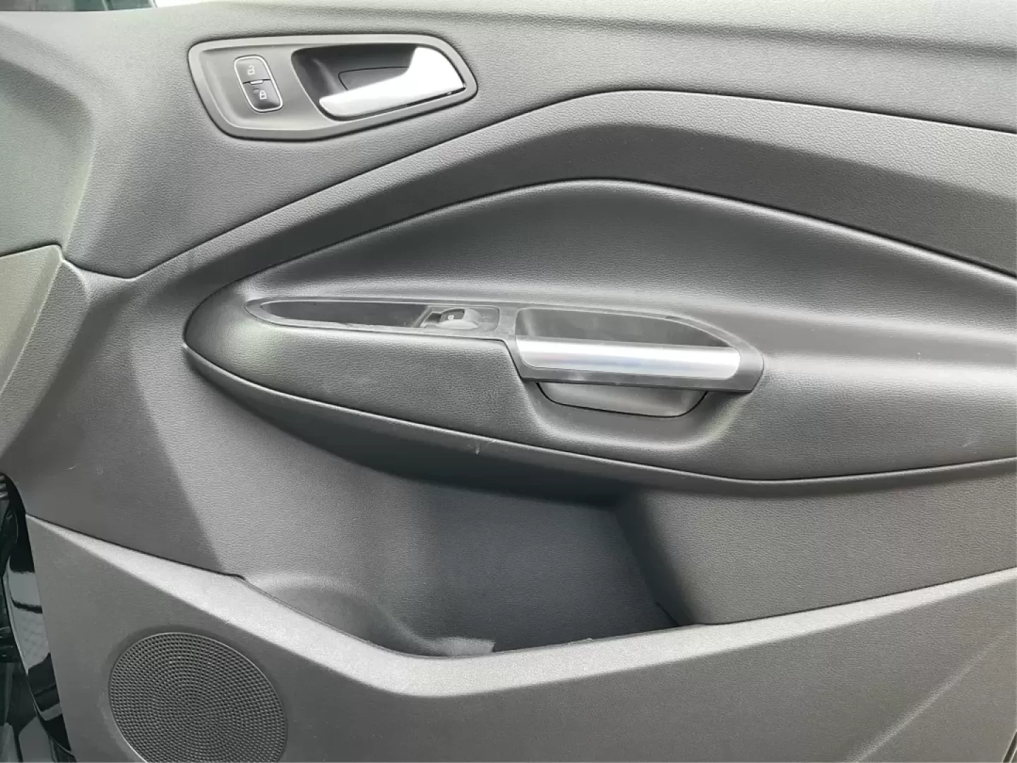 2017 Ford Escape SE (1FMCU9GD3HU) with an Other engine, located at 8750 N County Rd 25A, Piqua, OH, 45356, (937) 908-9800, 40.164391, -84.232513 - **Discover the Perfect SUV for Your Next Adventure!**<br /> <br /> Are you ready to elevate your lifestyle with a vehicle that can handle everything from daily commutes to weekend getaways? Look no further than the 2017 Ford Escape SE, now available at Advantage Car and Credit - Piqua. Located at 87 - Photo#19