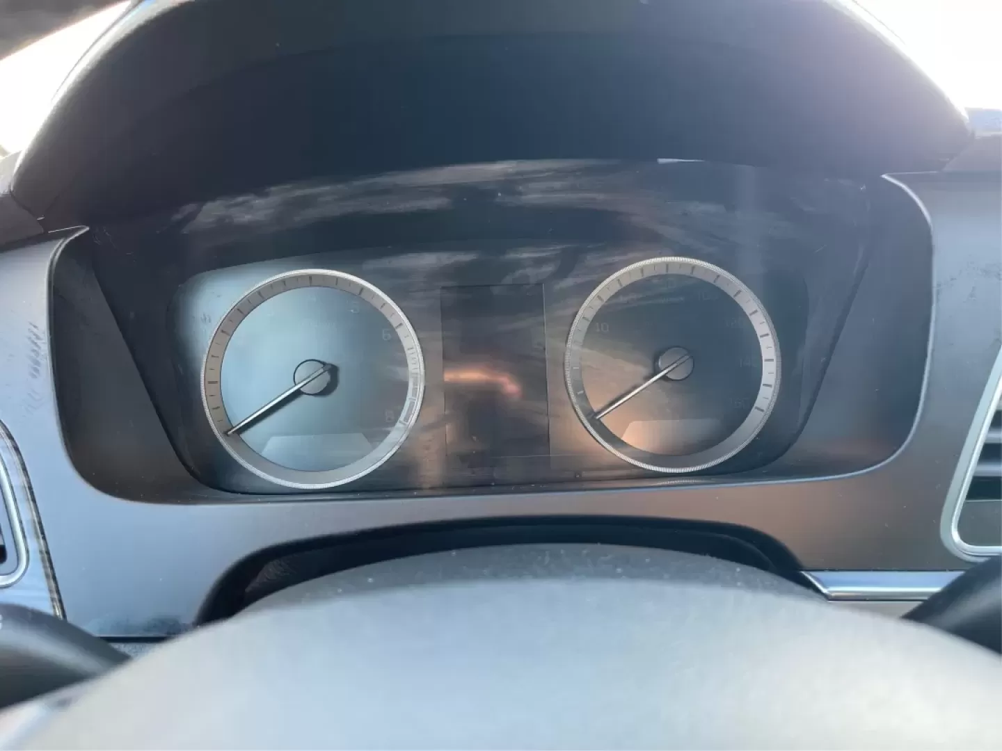 2015 Hyundai Sonata Limited (5NPE34AF7FH) with an 2.4L I-4 gasoline direct injection engine, located at 880 E. National Road, Vandalia, OH, 45377, (937) 908-9800, 39.891918, -84.183594 - **Unleash a New Lifestyle with the 2015 Hyundai Sonata Limited Your Perfect Sedan Awaits!**<br /> <br /> Are you ready to elevate your daily commute or weekend getaways? The 2015 Hyundai Sonata Limited, available at Advantage Car and Credit in Vandalia, OH, is designed with your lifestyle in mind. - Photo#15