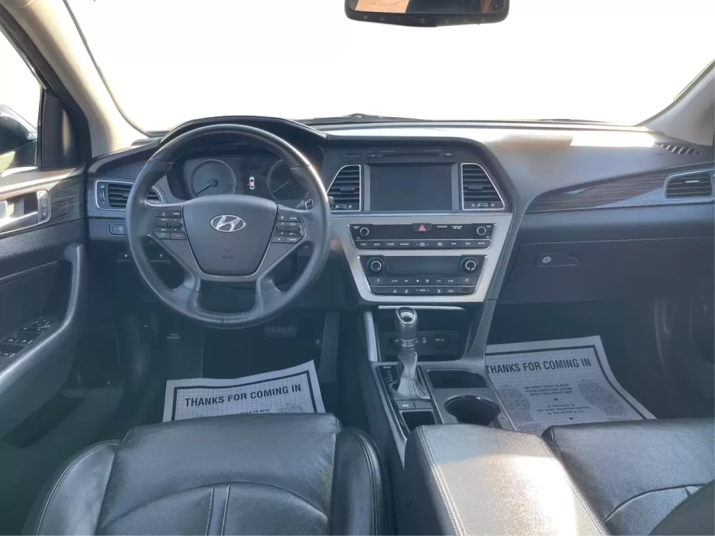 2015 Hyundai Sonata Limited (5NPE34AF7FH) with an 2.4L I-4 gasoline direct injection engine, located at 880 E. National Road, Vandalia, OH, 45377, (937) 908-9800, 39.891918, -84.183594 - **Unleash a New Lifestyle with the 2015 Hyundai Sonata Limited Your Perfect Sedan Awaits!**<br /> <br /> Are you ready to elevate your daily commute or weekend getaways? The 2015 Hyundai Sonata Limited, available at Advantage Car and Credit in Vandalia, OH, is designed with your lifestyle in mind. - Photo#21