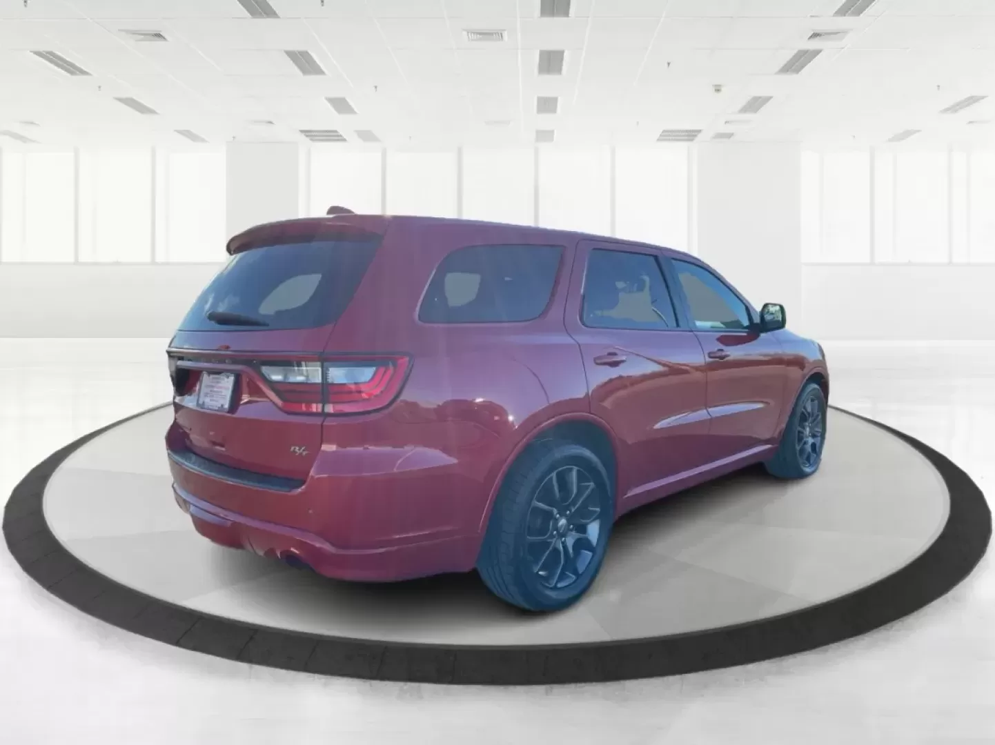 2015 Dodge Durango R/T (1C4SDJCT8FC) with an HEMI 5.7L V-8 variable valve control engine, located at 8750 N County Rd 25A, Piqua, OH, 45356, (937) 908-9800, 40.164391, -84.232513 - **Unleash Your Adventurous Spirit with the 2015 Dodge Durango R/T at Advantage Car and Credit - Troy!**<br /> <br /> Are you ready to elevate your family outings or weekend adventures? The 2015 Dodge Durango R/T is the perfect vehicle for those who demand style, performance, and versatility. Whether - Photo#2