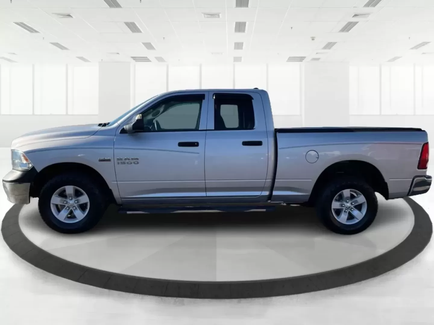 2016 Ram 1500 Tradesman (1C6RR7FT3GS) with an Other engine, located at 4508 South Dixie Dr, Moraine, OH, 45439, (937) 908-9800, 39.689976, -84.218452 - Looking for a reliable vehicle that seamlessly fits into your active lifestyle? Look no further than this robust 2016 Ram 1500 Tradesman, available now at Advantage Car and Credit in Moraine, OH. This quad cab truck is not just a vehicle; it's a gateway to adventure, perfect for weekend getaways, tr - Photo#5