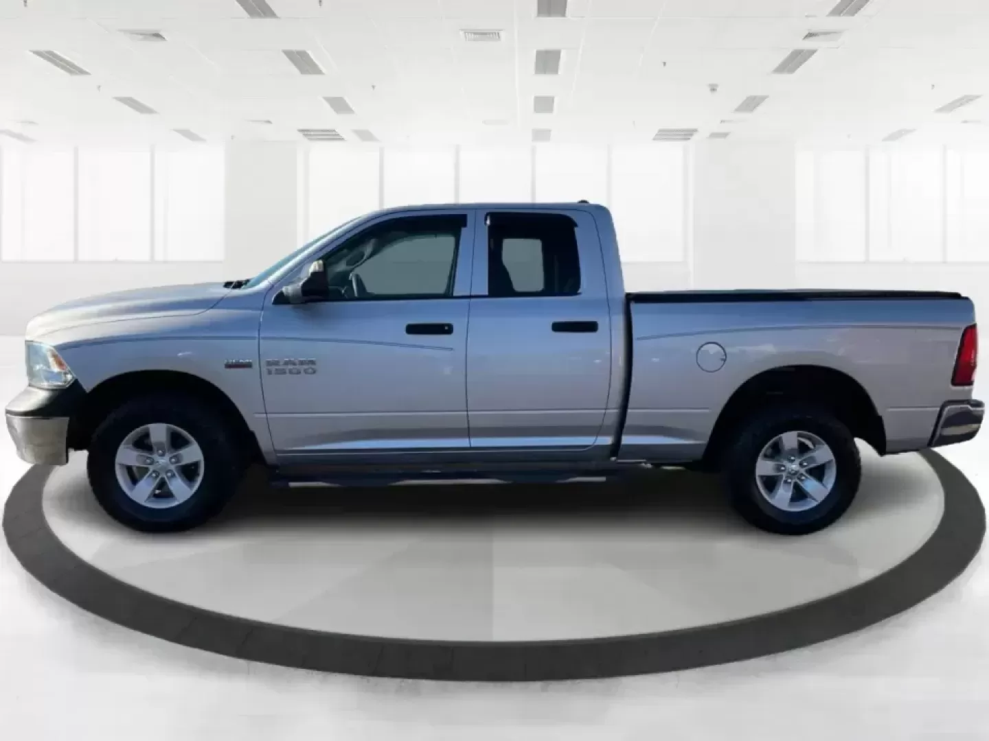 2016 Ram 1500 Tradesman (1C6RR7FT3GS) with an 5.7L V8 OHV 16V engine, 6A transmission, located at 401 Woodman Dr, Riverside, OH, 45431, (937) 908-9800, 39.760899, -84.123421 - Looking for a reliable vehicle that seamlessly fits into your active lifestyle? Look no further than this robust 2016 Ram 1500 Tradesman, available now at Advantage Car and Credit in Moraine, OH. This quad cab truck is not just a vehicle; it's a gateway to adventure, perfect for weekend getaways, tr - Photo#5