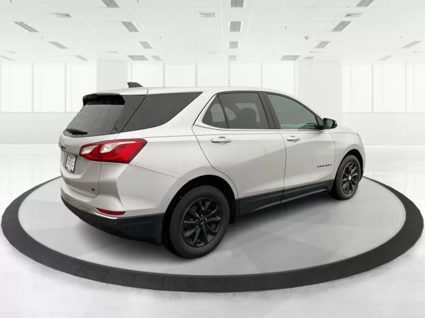 2019 Chevrolet Equinox LT (3GNAXKEV6KS) with an 1.5L I-4 gasoline direct injection engine, located at 8750 N County Rd 25A, Piqua, OH, 45356, (937) 908-9800, 40.164391, -84.232513 - **Unleash the Adventure with This 2019 Chevrolet Equinox LT: Your Perfect SUV Awaits!**<br /> <br /> If you're searching for a versatile SUV that can effortlessly transition from busy weekdays to weekend getaways, look no further than this stunning 2019 Chevrolet Equinox LT, available now at Advanta - Photo#2