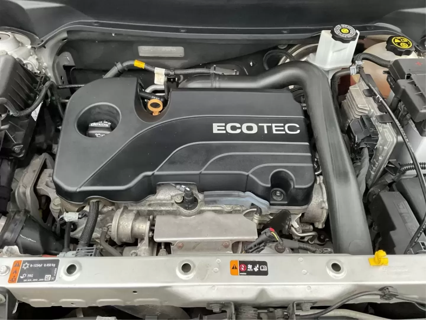 2019 Chevrolet Equinox LT (3GNAXKEV6KS) with an 1.5L I-4 gasoline direct injection engine, located at 8750 N County Rd 25A, Piqua, OH, 45356, (937) 908-9800, 40.164391, -84.232513 - **Unleash the Adventure with This 2019 Chevrolet Equinox LT: Your Perfect SUV Awaits!**<br /> <br /> If you're searching for a versatile SUV that can effortlessly transition from busy weekdays to weekend getaways, look no further than this stunning 2019 Chevrolet Equinox LT, available now at Advanta - Photo#11