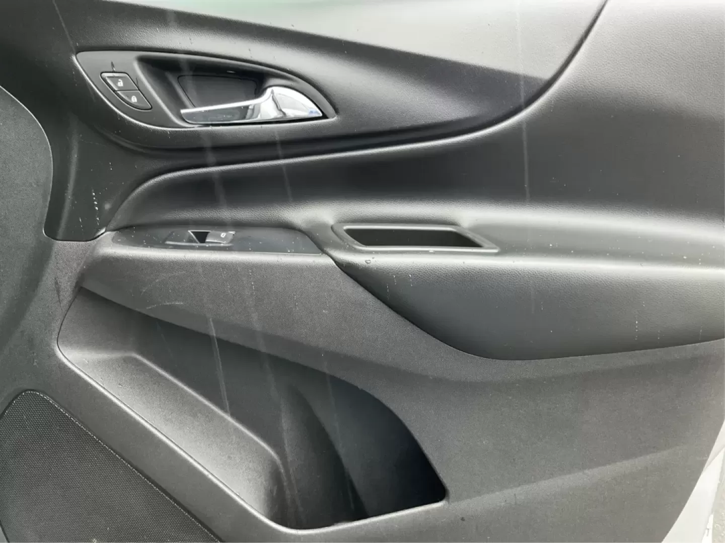 2019 Chevrolet Equinox LT (3GNAXKEV6KS) with an 1.5L I-4 gasoline direct injection engine, located at 8750 N County Rd 25A, Piqua, OH, 45356, (937) 908-9800, 40.164391, -84.232513 - **Unleash the Adventure with This 2019 Chevrolet Equinox LT: Your Perfect SUV Awaits!**<br /> <br /> If you're searching for a versatile SUV that can effortlessly transition from busy weekdays to weekend getaways, look no further than this stunning 2019 Chevrolet Equinox LT, available now at Advanta - Photo#20