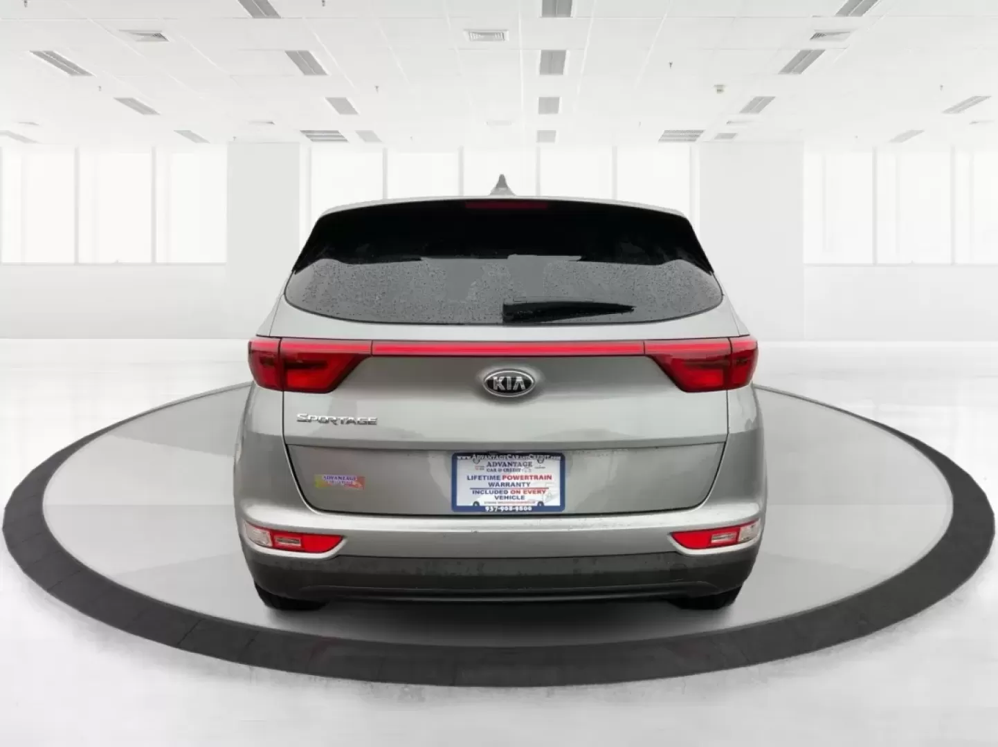 2019 Kia Sportage LX (KNDPMCAC4K7) with an Theta II 2.4L I-4 gasoline direct injection engine, located at 8750 N County Rd 25A, Piqua, OH, 45356, (937) 908-9800, 40.164391, -84.232513 - Experience the perfect blend of comfort, versatility, and performance with this 2019 Kia Sportage LX, designed for individuals and families who crave adventure. Whether you're navigating the bustling streets of Piqua, OH, or exploring nearby scenic routes, this stylish crossover SUV is built to acco - Photo#3