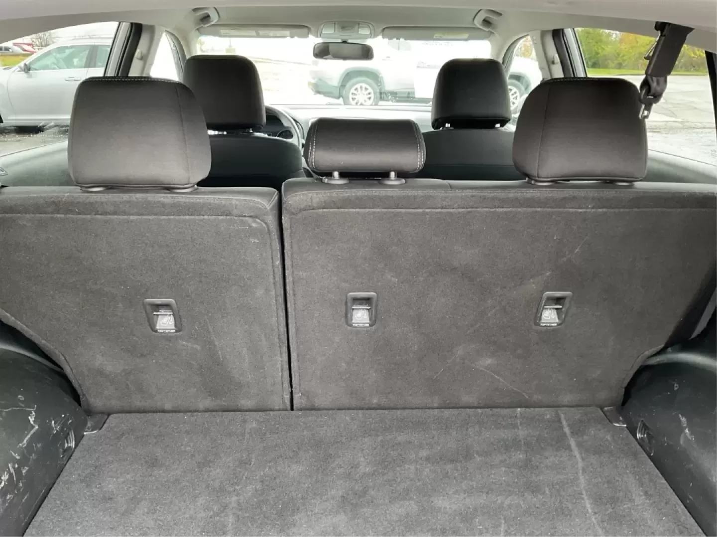 2019 Kia Sportage LX (KNDPMCAC4K7) with an Theta II 2.4L I-4 gasoline direct injection engine, located at 8750 N County Rd 25A, Piqua, OH, 45356, (937) 908-9800, 40.164391, -84.232513 - Experience the perfect blend of comfort, versatility, and performance with this 2019 Kia Sportage LX, designed for individuals and families who crave adventure. Whether you're navigating the bustling streets of Piqua, OH, or exploring nearby scenic routes, this stylish crossover SUV is built to acco - Photo#12