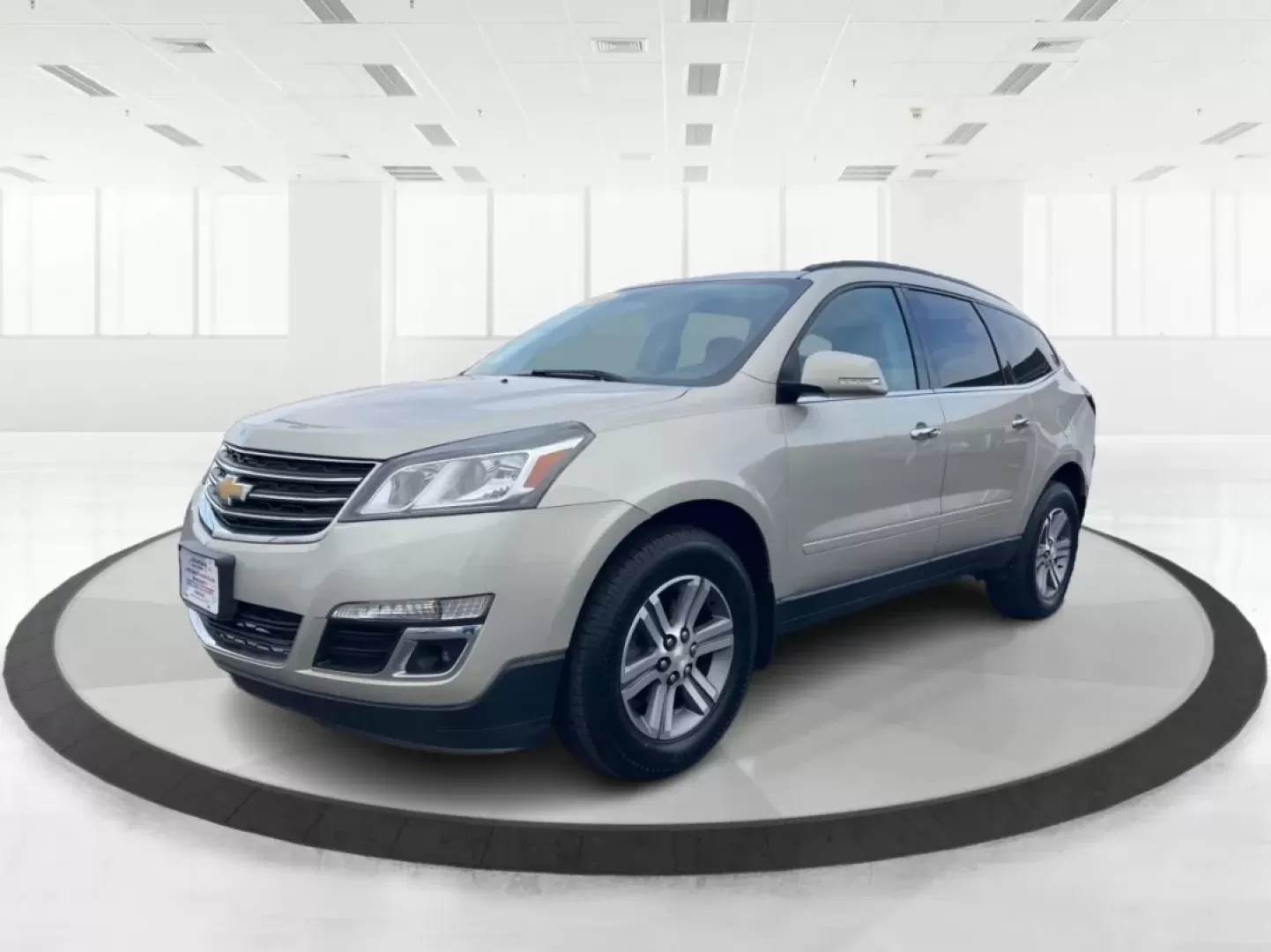 2016 Chevrolet Traverse 1LT (1GNKVGKD0GJ) with an 3.6L V-6 gasoline direct injection engine, located at 8750 N County Rd 25A, Piqua, OH, 45356, (937) 908-9800, 40.164391, -84.232513 - Are you looking for the perfect family SUV that balances space, comfort, and reliability? Look no further than this stunning 2016 Chevrolet Traverse 1LT, available now at Advantage Car and Credit in Piqua, OH. With its spacious interior and robust features, this SUV is designed for growing families, - Photo#8