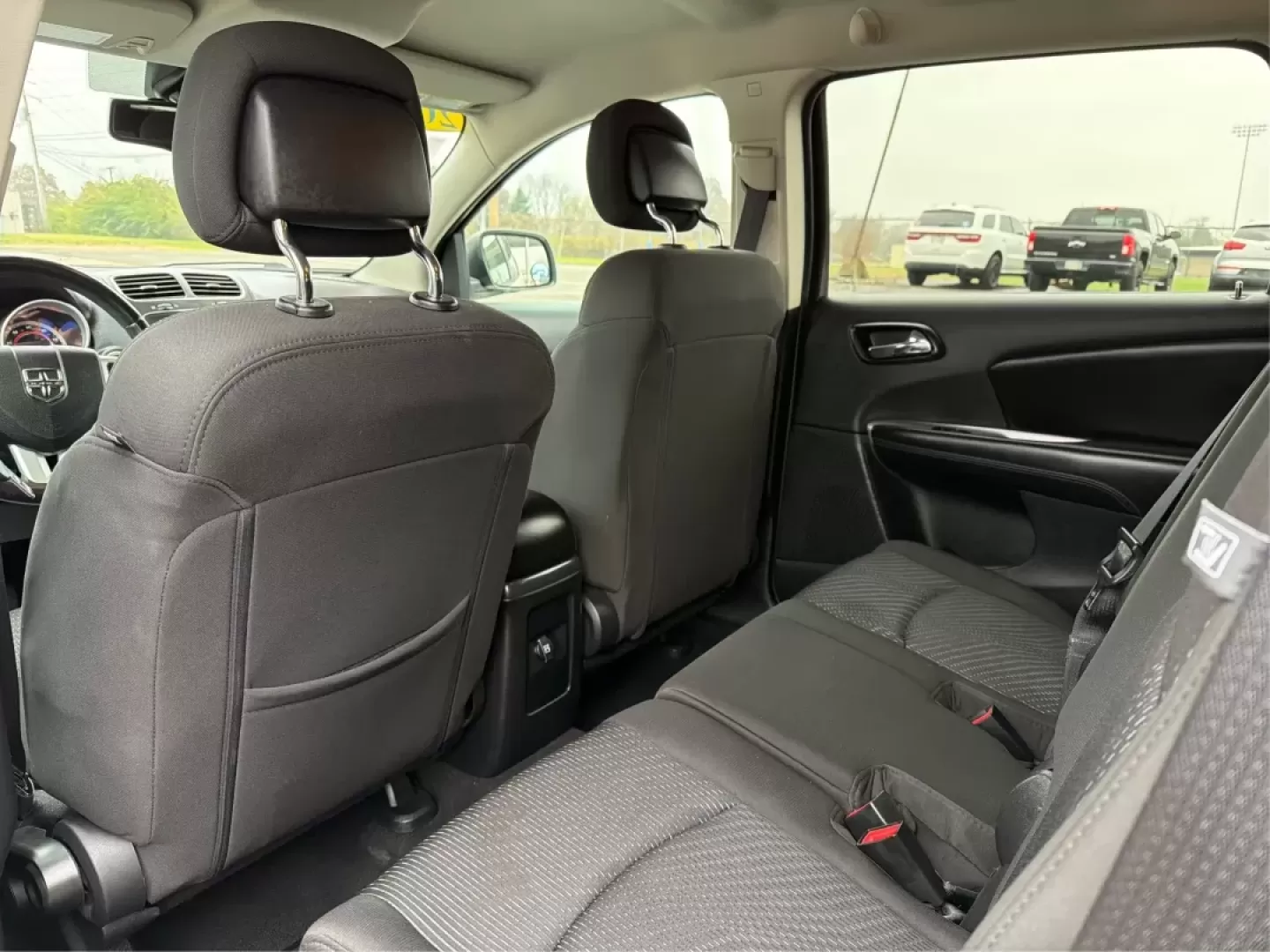 2016 Dodge Journey SE (3C4PDCAB1GT) with an Tigershark MultiAir 2.4L I-4 DOHC engine, located at 1099 N County Rd 25A , Troy, OH, 45373, (937) 908-9800, 40.057079, -84.212883 - Are you searching for the perfect vehicle to accommodate your growing family or enhance your daily commute? Look no further than this stunning 2016 Dodge Journey SE, available now at Advantage Car and Credit in Troy, OH! With its spacious interior and excellent features, this budget-friendly SUV is - Photo#10