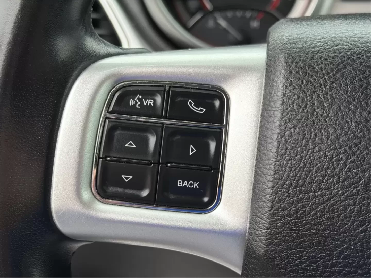 2016 Dodge Journey SE (3C4PDCAB1GT) with an Tigershark MultiAir 2.4L I-4 DOHC engine, located at 1099 N County Rd 25A , Troy, OH, 45373, (937) 908-9800, 40.057079, -84.212883 - Are you searching for the perfect vehicle to accommodate your growing family or enhance your daily commute? Look no further than this stunning 2016 Dodge Journey SE, available now at Advantage Car and Credit in Troy, OH! With its spacious interior and excellent features, this budget-friendly SUV is - Photo#16