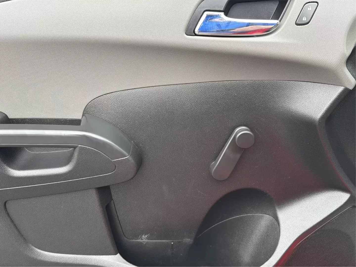 2014 Chevrolet Sonic LS Auto (1G1JA6SH1E4) with an Other engine, located at 1951 S Dayton Lakeview Rd., New Carlisle, OH, 45344, (937) 908-9800, 39.890999, -84.050255 - Are you in search of a reliable hatchback that perfectly balances style, efficiency, and practicality? Look no further than this stunning 2014 Chevrolet Sonic LS Auto, now available at Advantage Car and Credit in Riverside, OH. This vehicle is not just a mode of transportation; it's your new partner - Photo#18