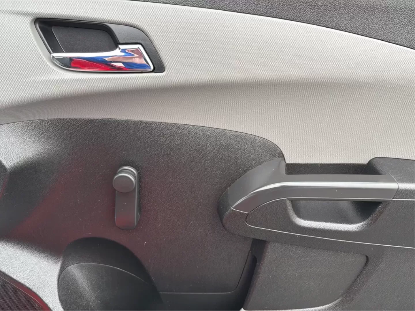 2014 Chevrolet Sonic LS Auto (1G1JA6SH1E4) with an Other engine, located at 1951 S Dayton Lakeview Rd., New Carlisle, OH, 45344, (937) 908-9800, 39.890999, -84.050255 - Are you in search of a reliable hatchback that perfectly balances style, efficiency, and practicality? Look no further than this stunning 2014 Chevrolet Sonic LS Auto, now available at Advantage Car and Credit in Riverside, OH. This vehicle is not just a mode of transportation; it's your new partner - Photo#19