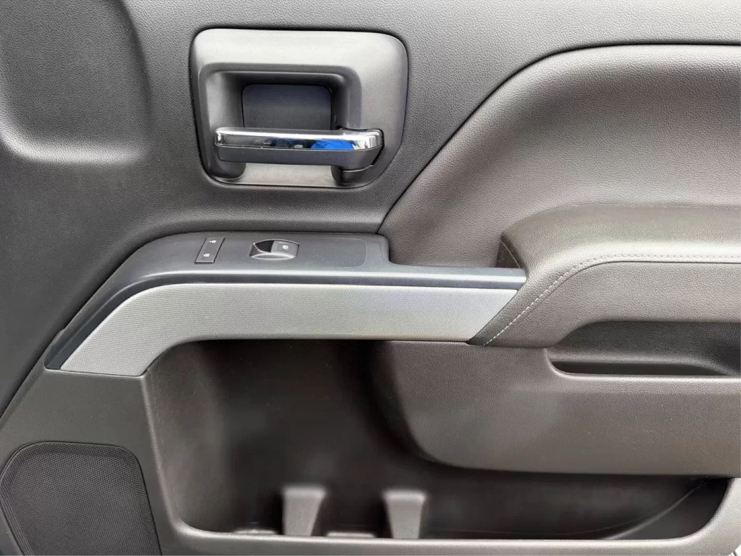 2017 Chevrolet Silverado 1500 LT Z71 (1GCUKRECXHF) with an EcoTec3 5.3L V-8 gasoline direct injection engine, located at 8750 N County Rd 25A, Piqua, OH, 45356, (937) 908-9800, 40.164391, -84.232513 - **Conquer Every Journey with the 2017 Chevrolet Silverado 1500 LT Z71!**<br /> <br /> If you're searching for a truck that can handle everything life throws at you-whether it's a weekend adventure, a daily commute, or the demands of a growing family-the 2017 Chevrolet Silverado 1500 LT Z71 is the pe - Photo#19