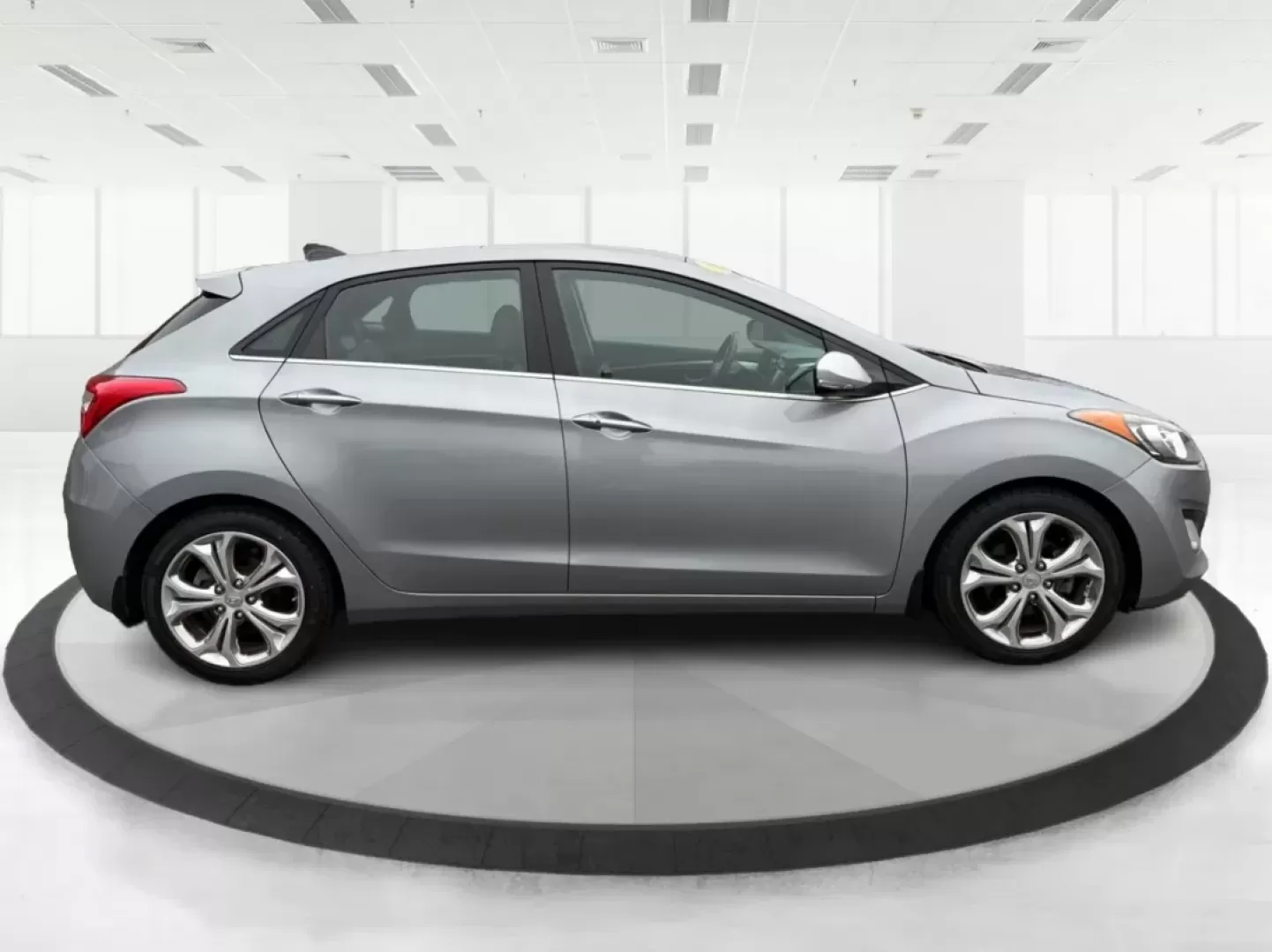 2016 Hyundai Elantra GT HB (KMHD35LH0GU) with an Other engine, located at 401 Woodman Dr, Riverside, OH, 45431, (937) 908-9800, 39.760899, -84.123421 - **Discover Your Next Adventure with the 2016 Hyundai Elantra GT at Advantage Car and Credit Riverside!** <br /> <br /> Are you ready to elevate your daily commute or family road trips with a stylish and reliable vehicle? The 2016 Hyundai Elantra GT is the perfect blend of comfort, efficiency, and p - Photo#1