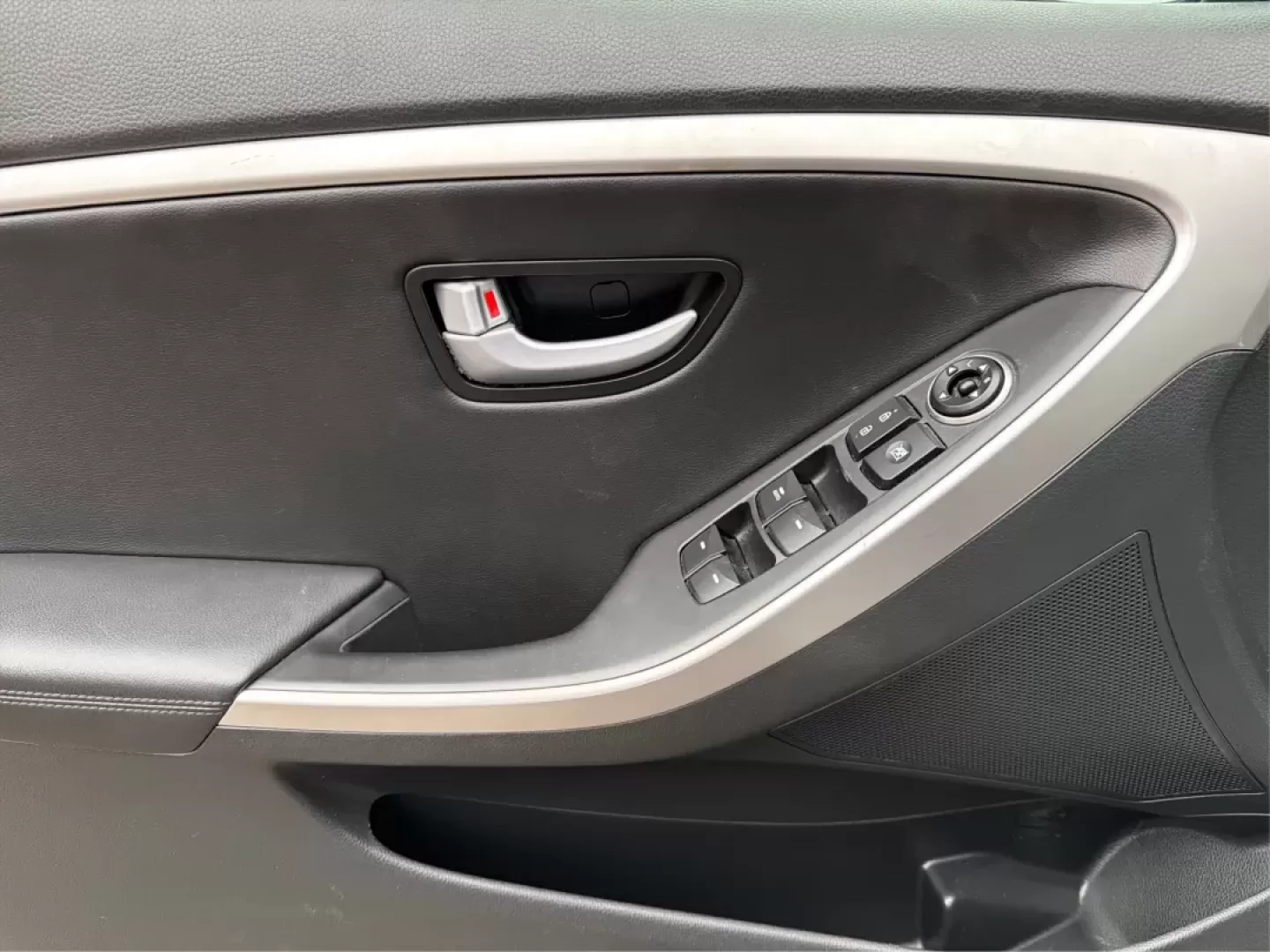 2016 Hyundai Elantra GT HB (KMHD35LH0GU) with an Other engine, located at 401 Woodman Dr, Riverside, OH, 45431, (937) 908-9800, 39.760899, -84.123421 - **Discover Your Next Adventure with the 2016 Hyundai Elantra GT at Advantage Car and Credit Riverside!** <br /> <br /> Are you ready to elevate your daily commute or family road trips with a stylish and reliable vehicle? The 2016 Hyundai Elantra GT is the perfect blend of comfort, efficiency, and p - Photo#18