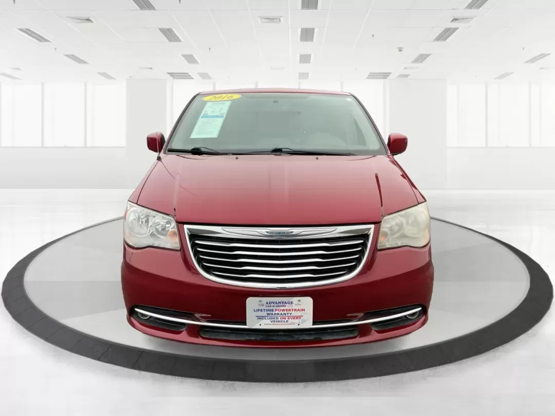 2016 Chrysler Town and Country Touring (2C4RC1BG8GR) with an Pentastar 3.6L V-6 DOHC engine, located at 880 E. National Road, Vandalia, OH, 45377, (937) 908-9800, 39.891918, -84.183594 - **Find Your Family Adventure with This 2016 Chrysler Town and Country at Advantage Car and Credit - Vandalia!**<br /> <br /> Imagine packing up your family and hitting the open road in a reliable, spacious van that caters to all your travel needs. The 2016 Chrysler Town and Country is your ticke - Photo#7