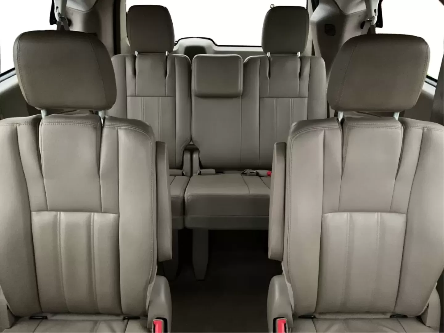 2016 Chrysler Town and Country Touring (2C4RC1BG8GR) with an Pentastar 3.6L V-6 DOHC engine, located at 880 E. National Road, Vandalia, OH, 45377, (937) 908-9800, 39.891918, -84.183594 - **Find Your Family Adventure with This 2016 Chrysler Town and Country at Advantage Car and Credit - Vandalia!**<br /> <br /> Imagine packing up your family and hitting the open road in a reliable, spacious van that caters to all your travel needs. The 2016 Chrysler Town and Country is your ticke - Photo#13