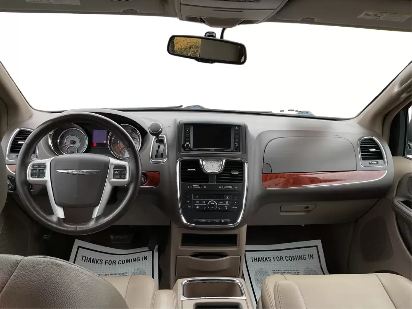 2016 Chrysler Town and Country Touring (2C4RC1BG8GR) with an Pentastar 3.6L V-6 DOHC engine, located at 880 E. National Road, Vandalia, OH, 45377, (937) 908-9800, 39.891918, -84.183594 - **Find Your Family Adventure with This 2016 Chrysler Town and Country at Advantage Car and Credit - Vandalia!**<br /> <br /> Imagine packing up your family and hitting the open road in a reliable, spacious van that caters to all your travel needs. The 2016 Chrysler Town and Country is your ticke - Photo#20