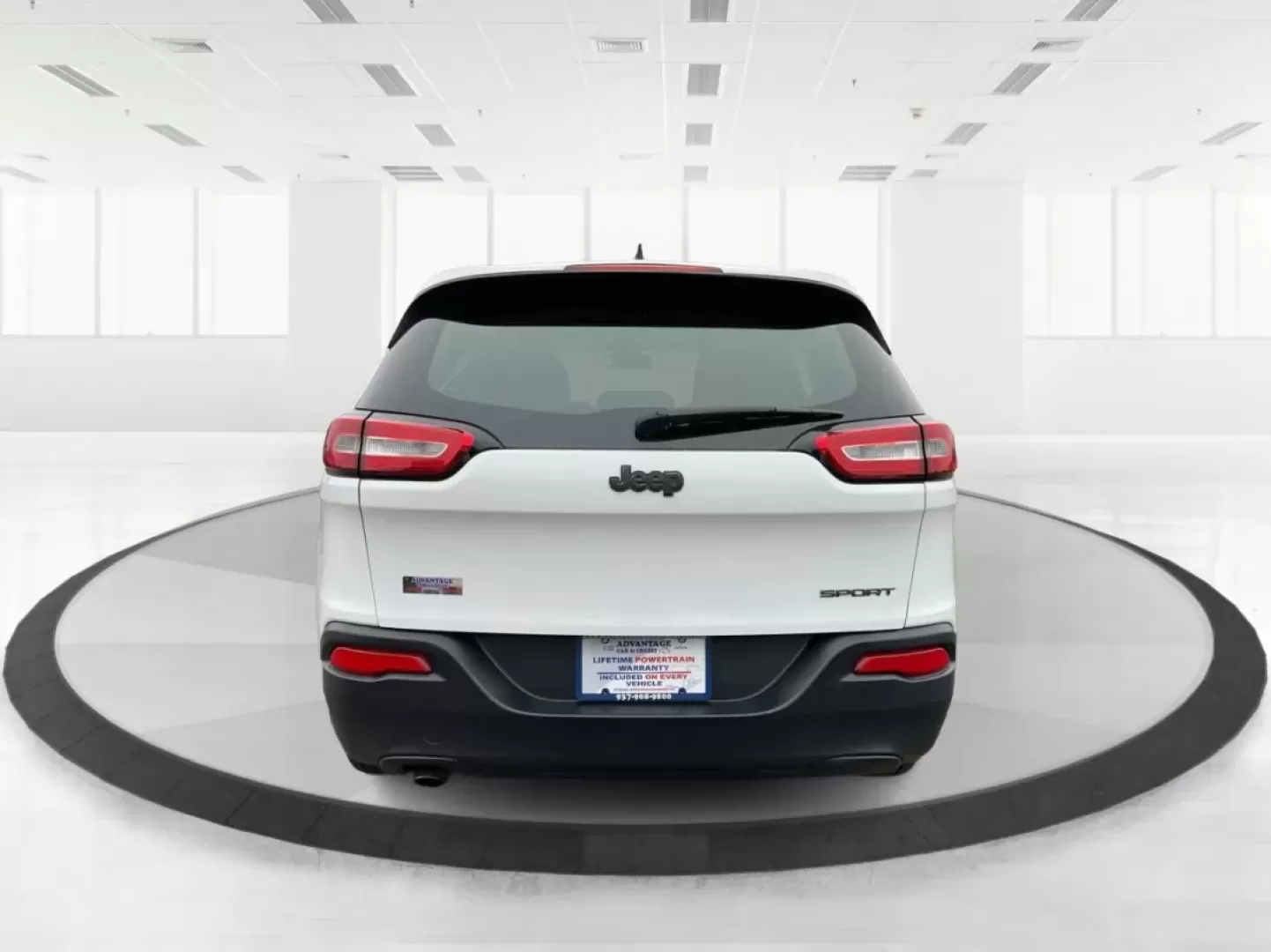 2015 Jeep Cherokee Sport (1C4PJLAB0FW) with an Other engine, located at 1184 Kauffman Ave, Fairborn, OH, 45324, (937) 908-9800, 39.807072, -84.030914 - ### Adventure Awaits with this 2015 Jeep Cherokee Sport!<br /> <br /> Are you ready for your next family road trip, weekend adventure, or daily commute? This 2015 Jeep Cherokee Sport is the perfect companion, combining style, comfort, and versatility for all your lifestyle needs. With its rugged cap - Photo#3