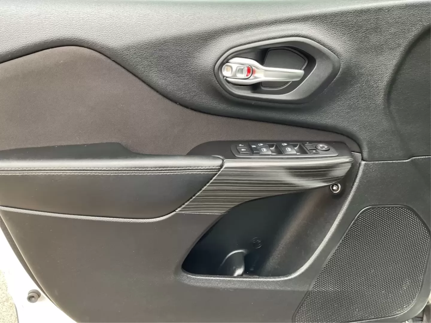 2015 Jeep Cherokee Sport (1C4PJLAB0FW) with an Other engine, located at 1184 Kauffman Ave, Fairborn, OH, 45324, (937) 908-9800, 39.807072, -84.030914 - ### Adventure Awaits with this 2015 Jeep Cherokee Sport!<br /> <br /> Are you ready for your next family road trip, weekend adventure, or daily commute? This 2015 Jeep Cherokee Sport is the perfect companion, combining style, comfort, and versatility for all your lifestyle needs. With its rugged cap - Photo#18