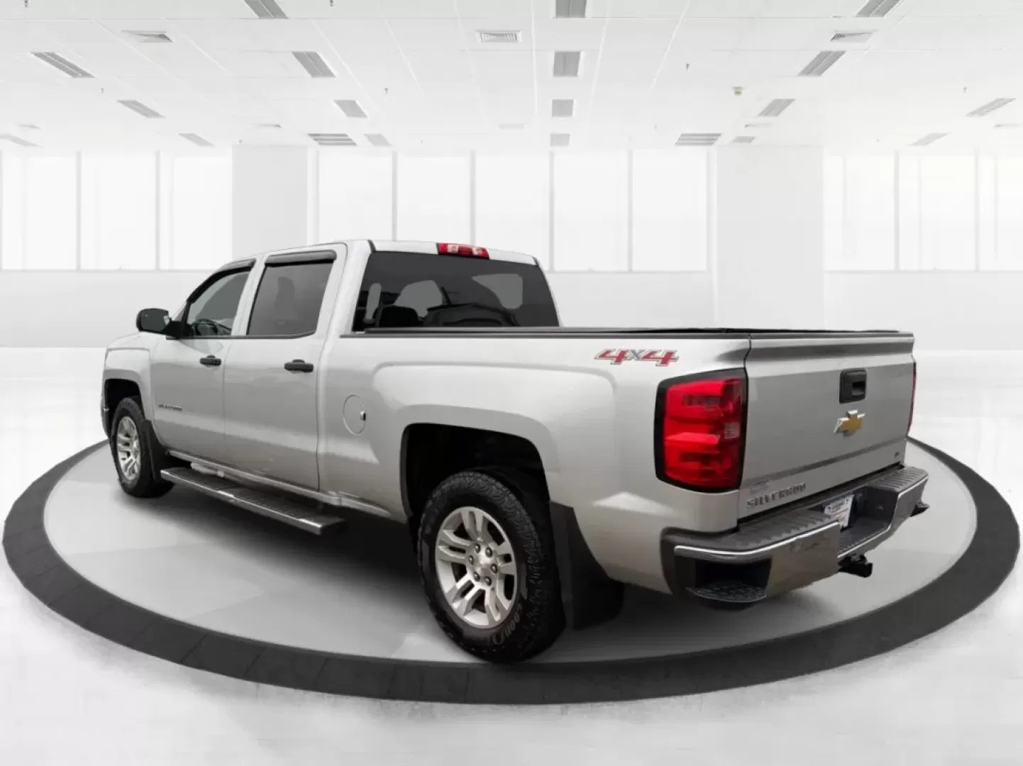2014 Chevrolet Silverado 1500 1LT (3GCUKREC1EG) with an Other engine, located at 1099 N County Rd 25A , Troy, OH, 45373, (937) 908-9800, 40.057079, -84.212883 - **Elevate Your Lifestyle with the 2014 Chevrolet Silverado 1500** <br /> <br /> Unleash the power of adventure with the 2014 Chevrolet Silverado 1500, the perfect companion for weekend road trips, family outings, or tackling tough jobs around Troy, OH. This rugged yet refined truck blends capabilit - Photo#4